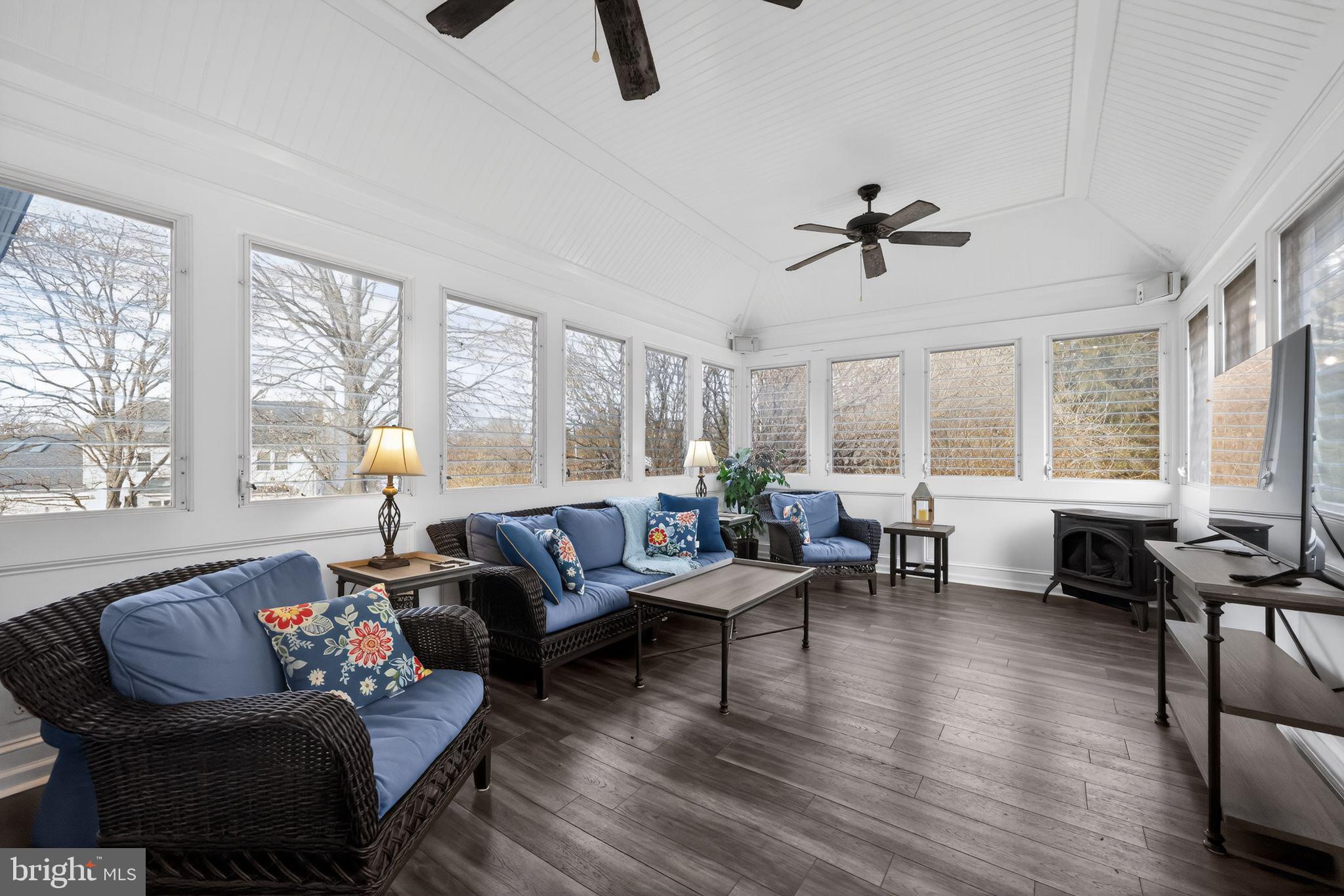 THORNBURY HUNT - Residential