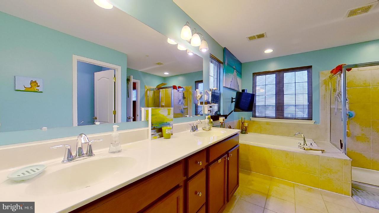 GLENEAGLES AT ST CHARLES - Residential