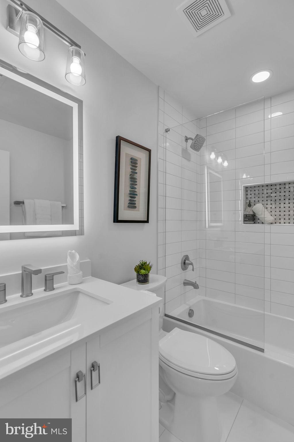 RESTON - Residential
