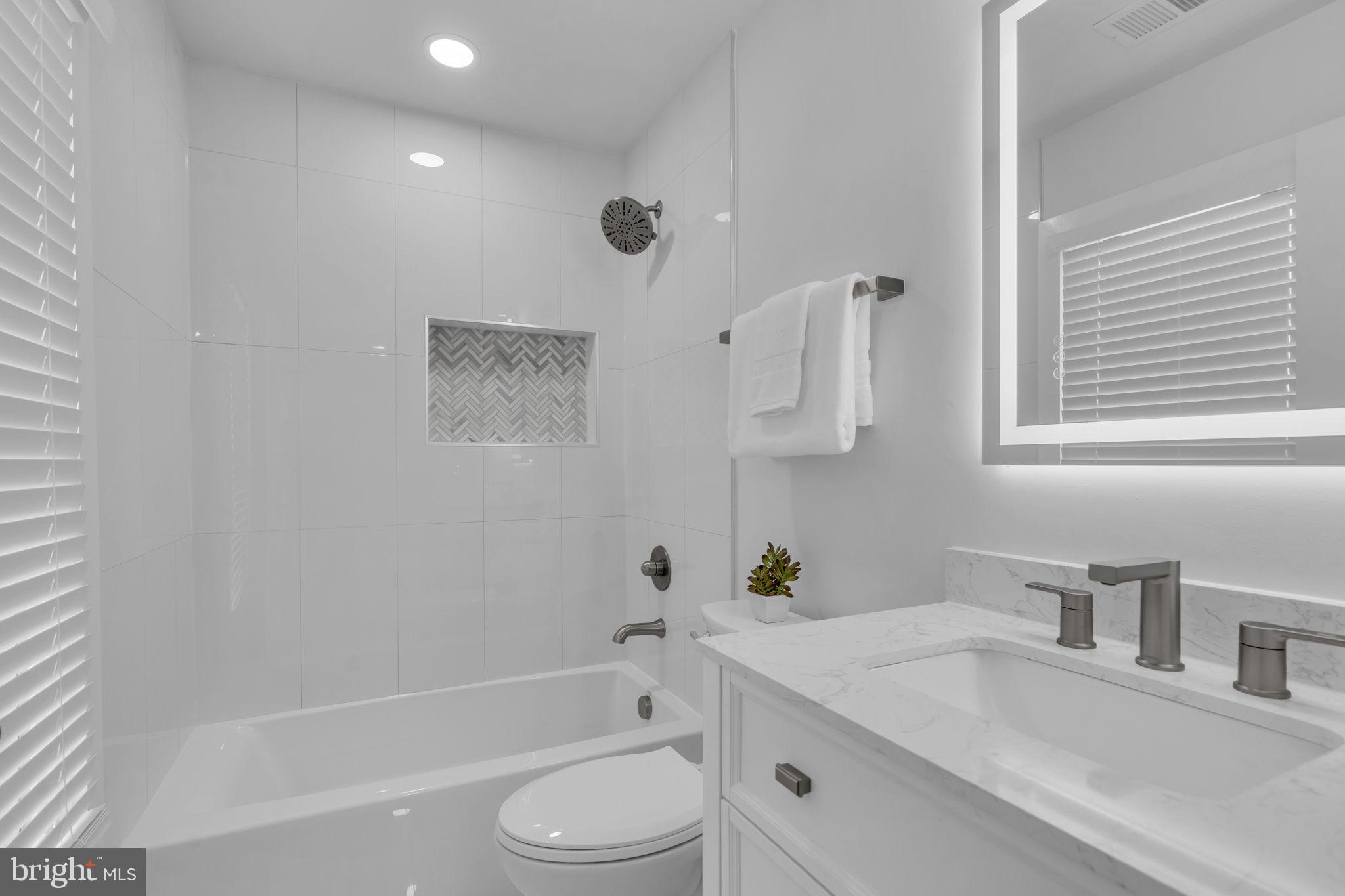 RESTON - Residential