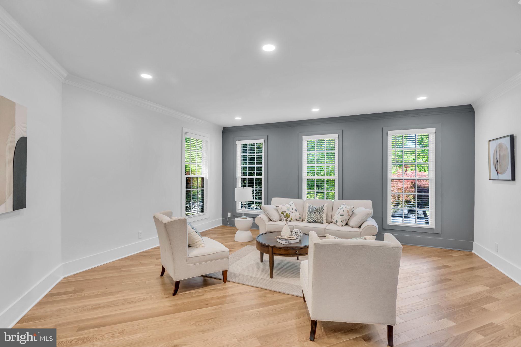 RESTON - Residential