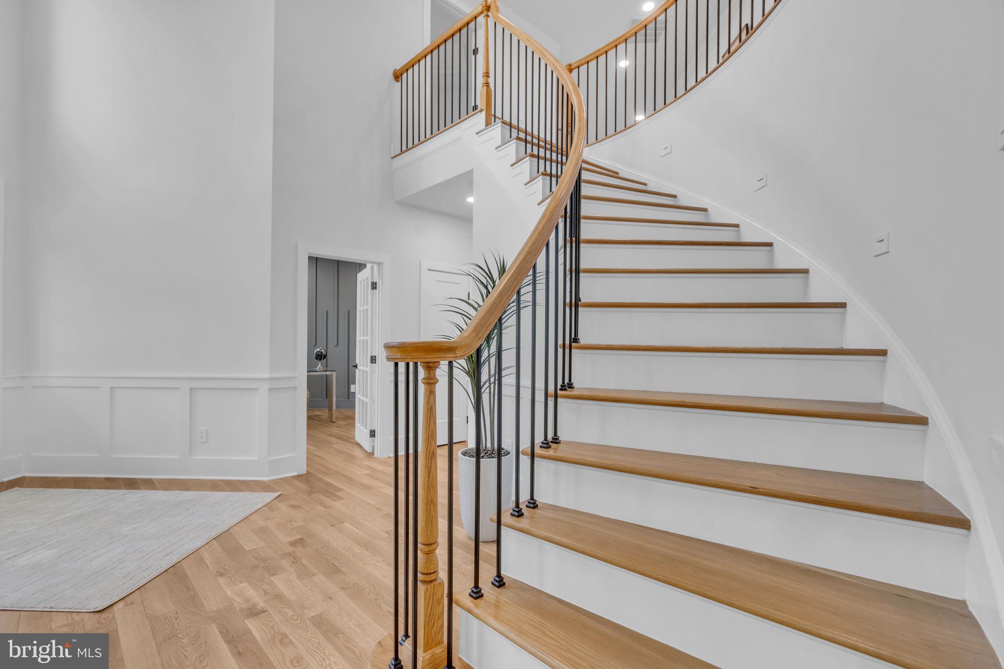 RESTON - Residential