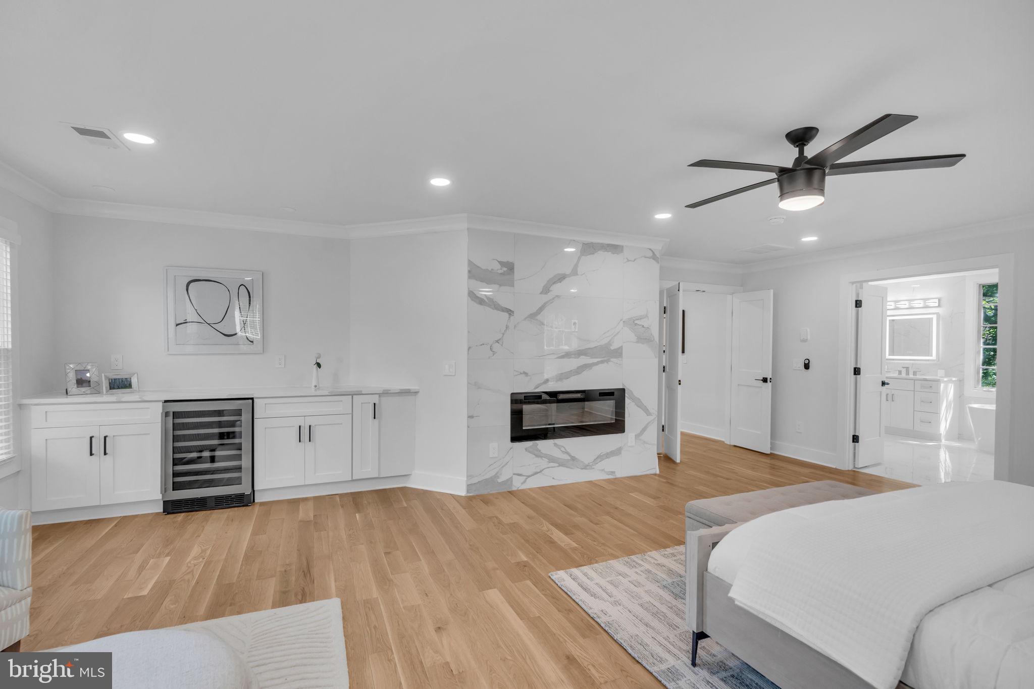 RESTON - Residential
