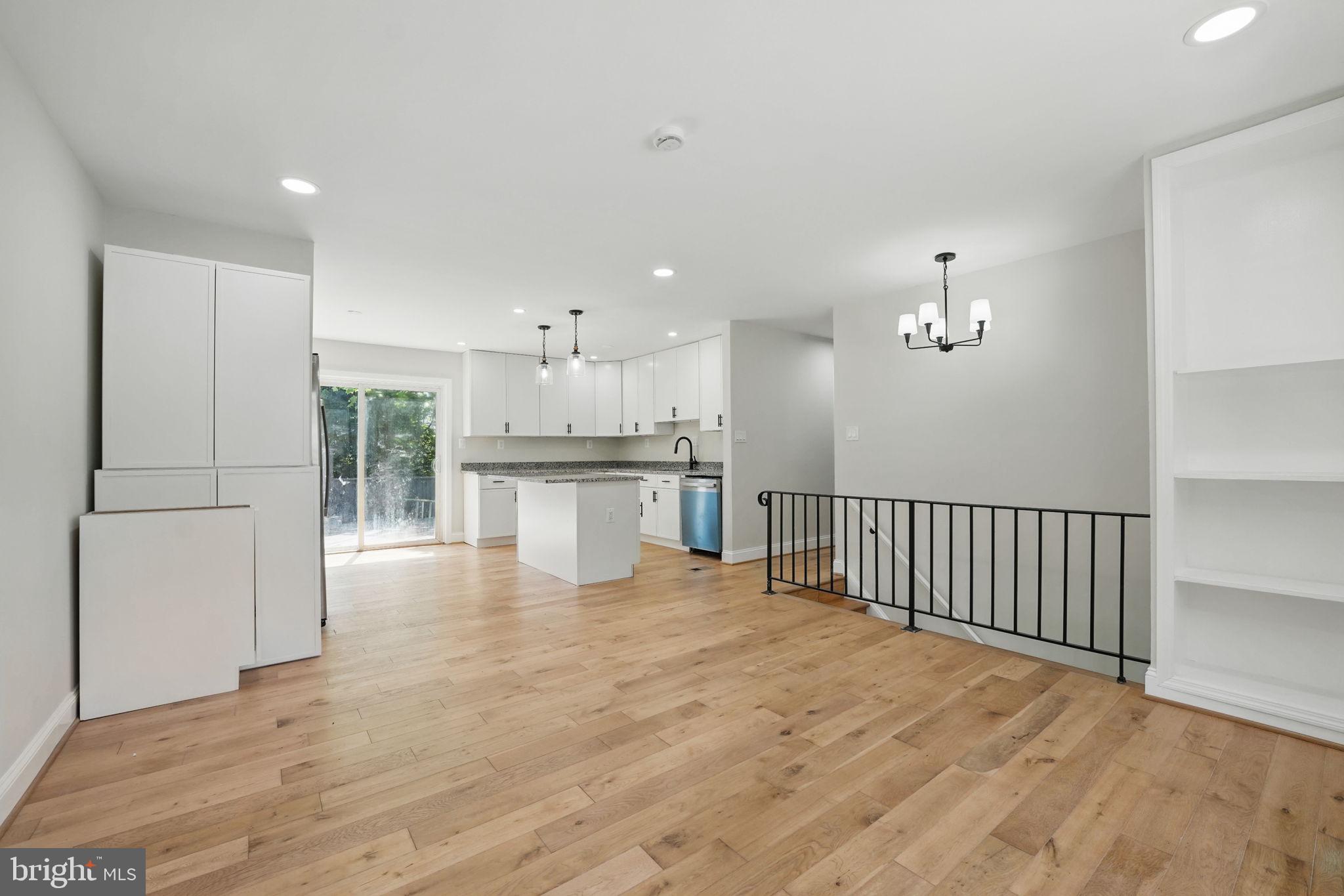 13798 GRESHAM COURT
