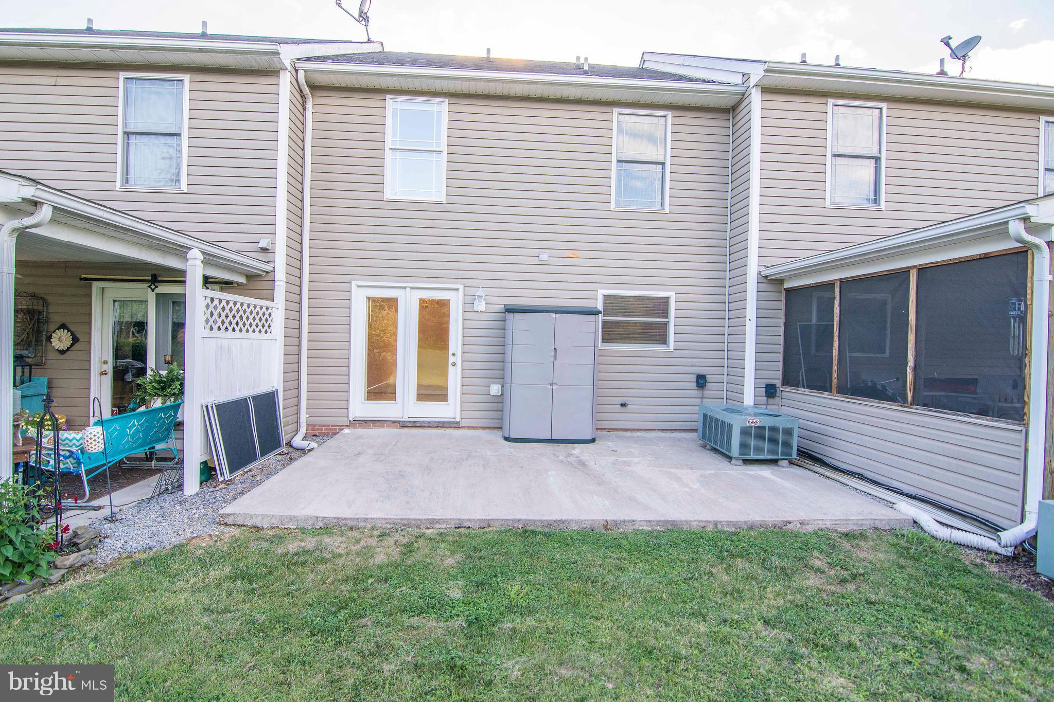 LOCUST HILL - Residential