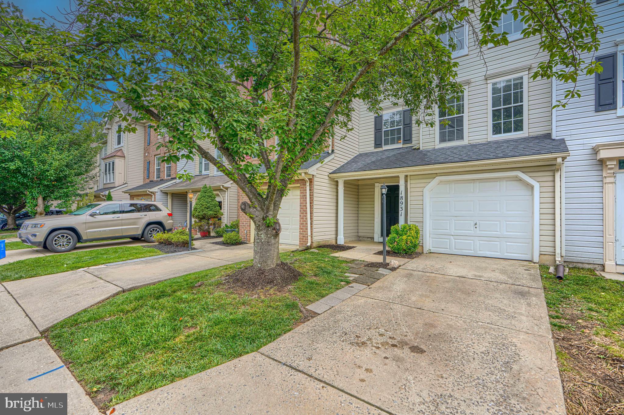 18931 QUIET OAK LANE
