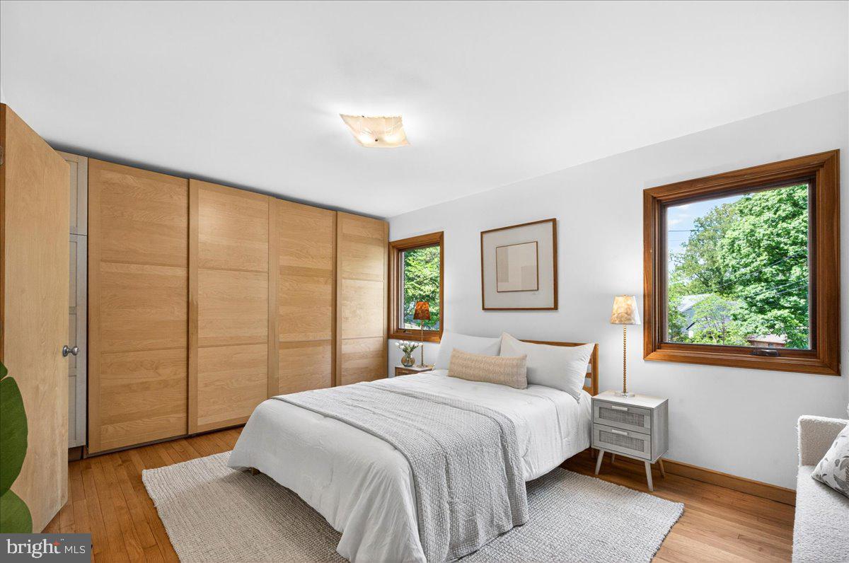 COUNTRY CLUB HILLS - Residential