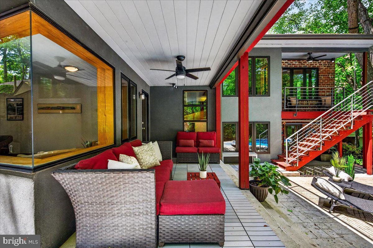 COUNTRY CLUB HILLS - Residential