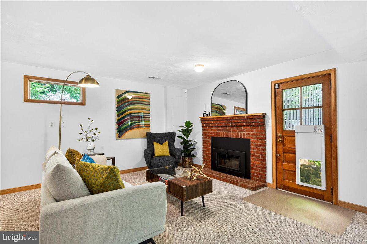 COUNTRY CLUB HILLS - Residential