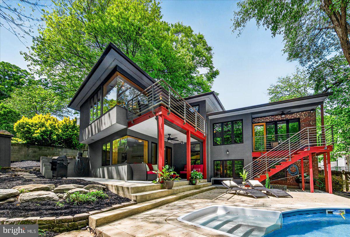COUNTRY CLUB HILLS - Residential