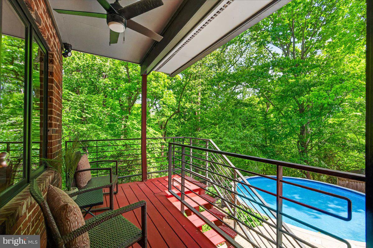 COUNTRY CLUB HILLS - Residential