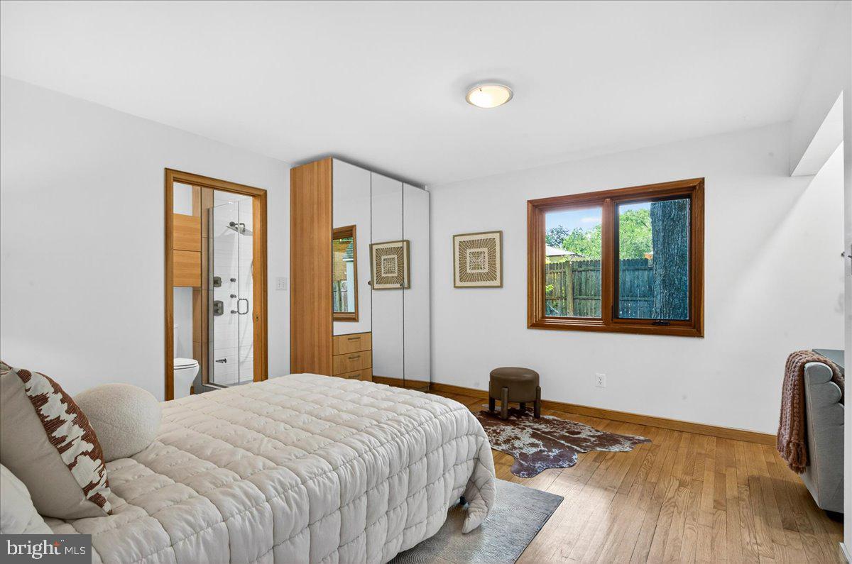 COUNTRY CLUB HILLS - Residential