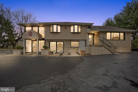 2347 HULMEVILLE ROAD BENSALEM PA 19020