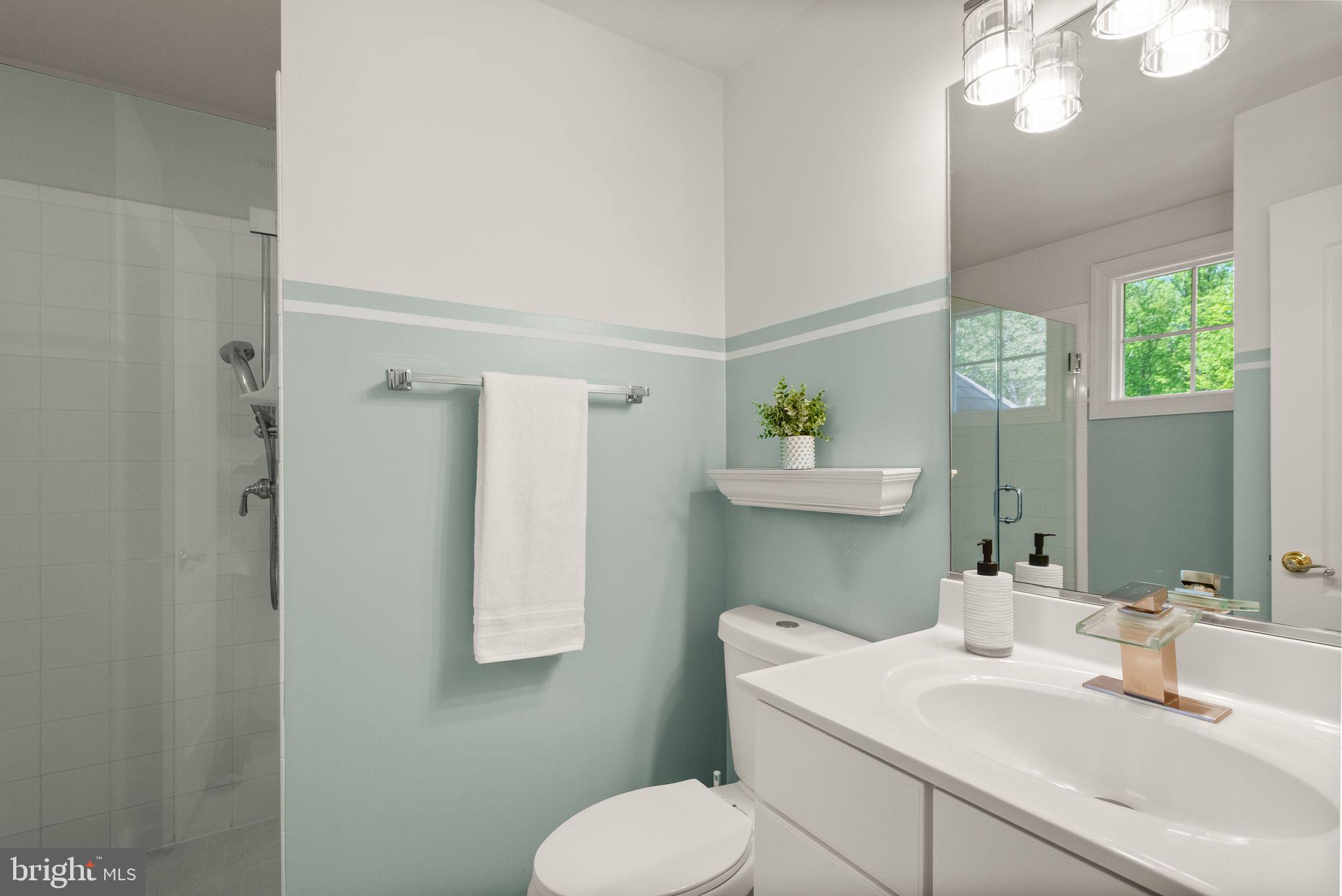 HUNTWOOD MANOR - Residential