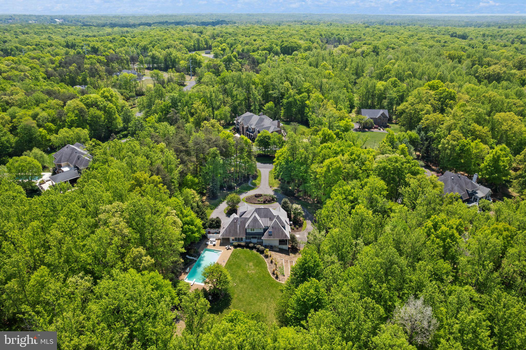 HUNTWOOD MANOR - Residential