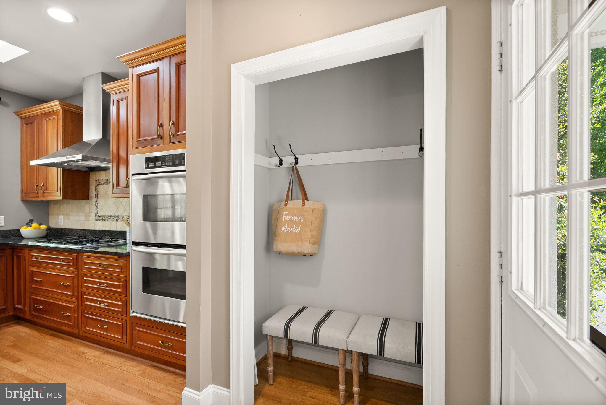 HUNTWOOD MANOR - Residential