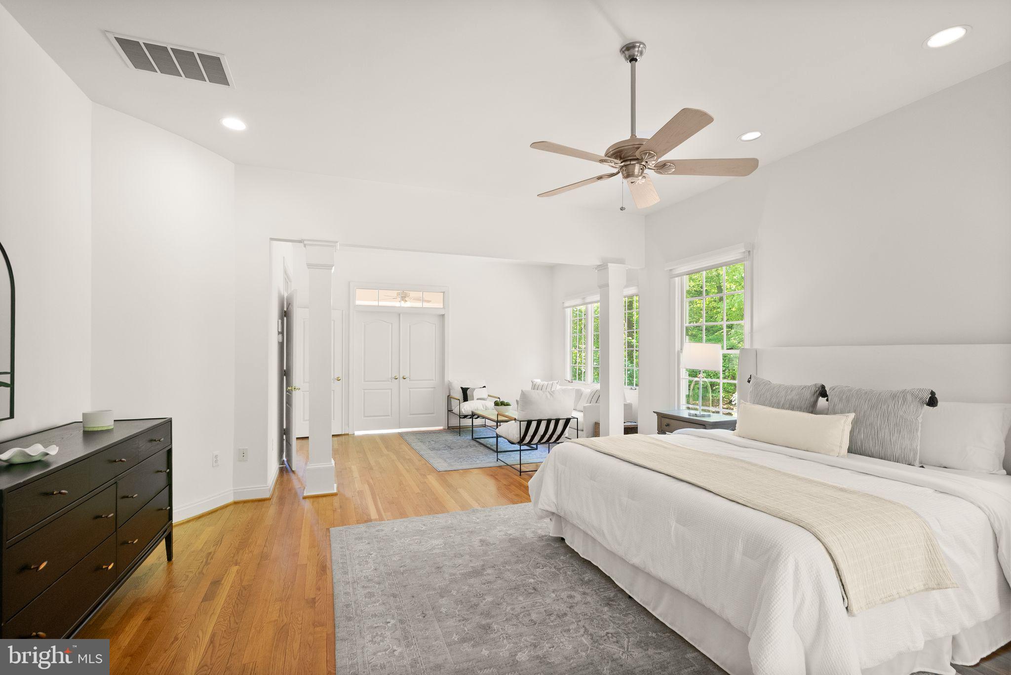 HUNTWOOD MANOR - Residential