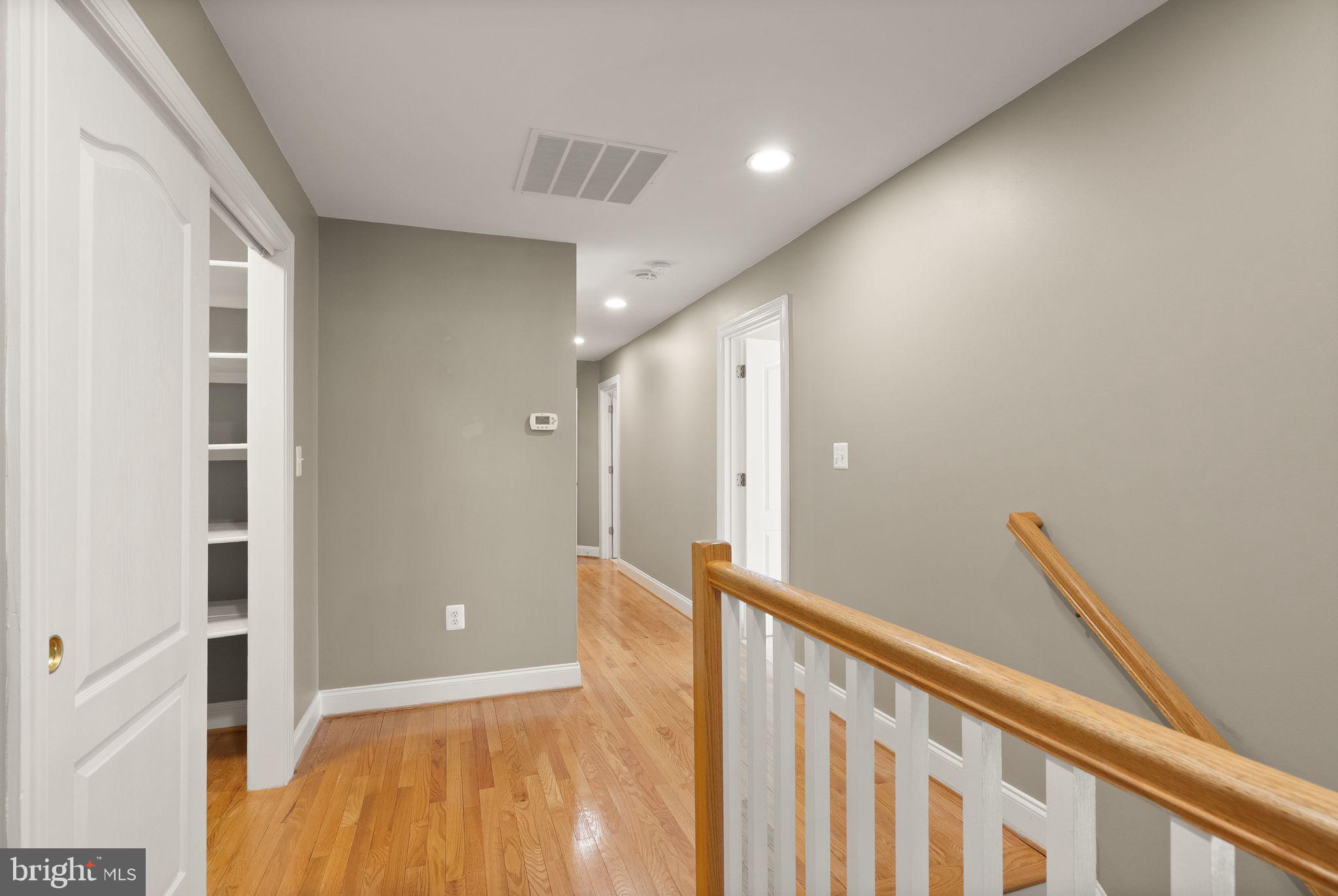 HUNTWOOD MANOR - Residential