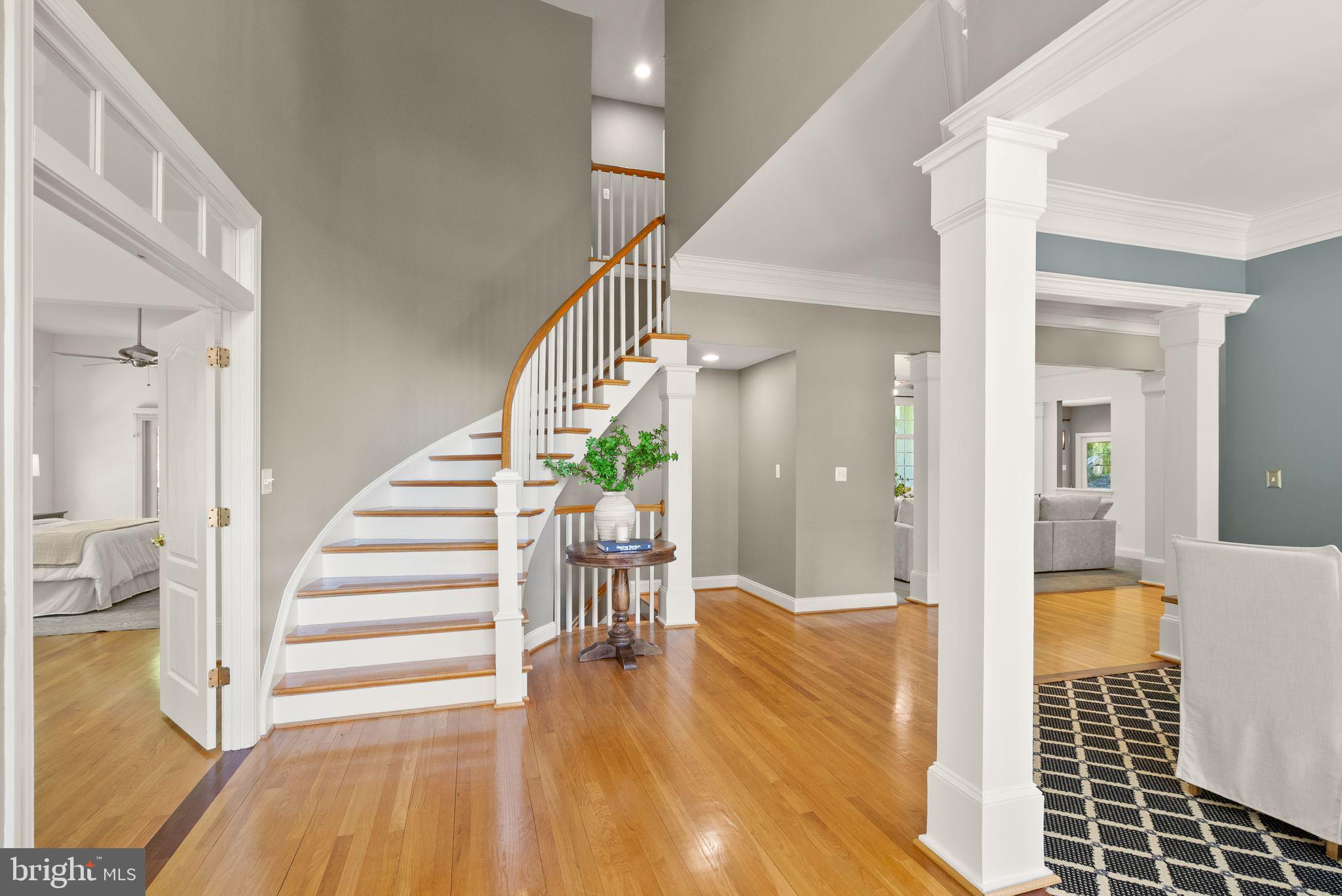 HUNTWOOD MANOR - Residential