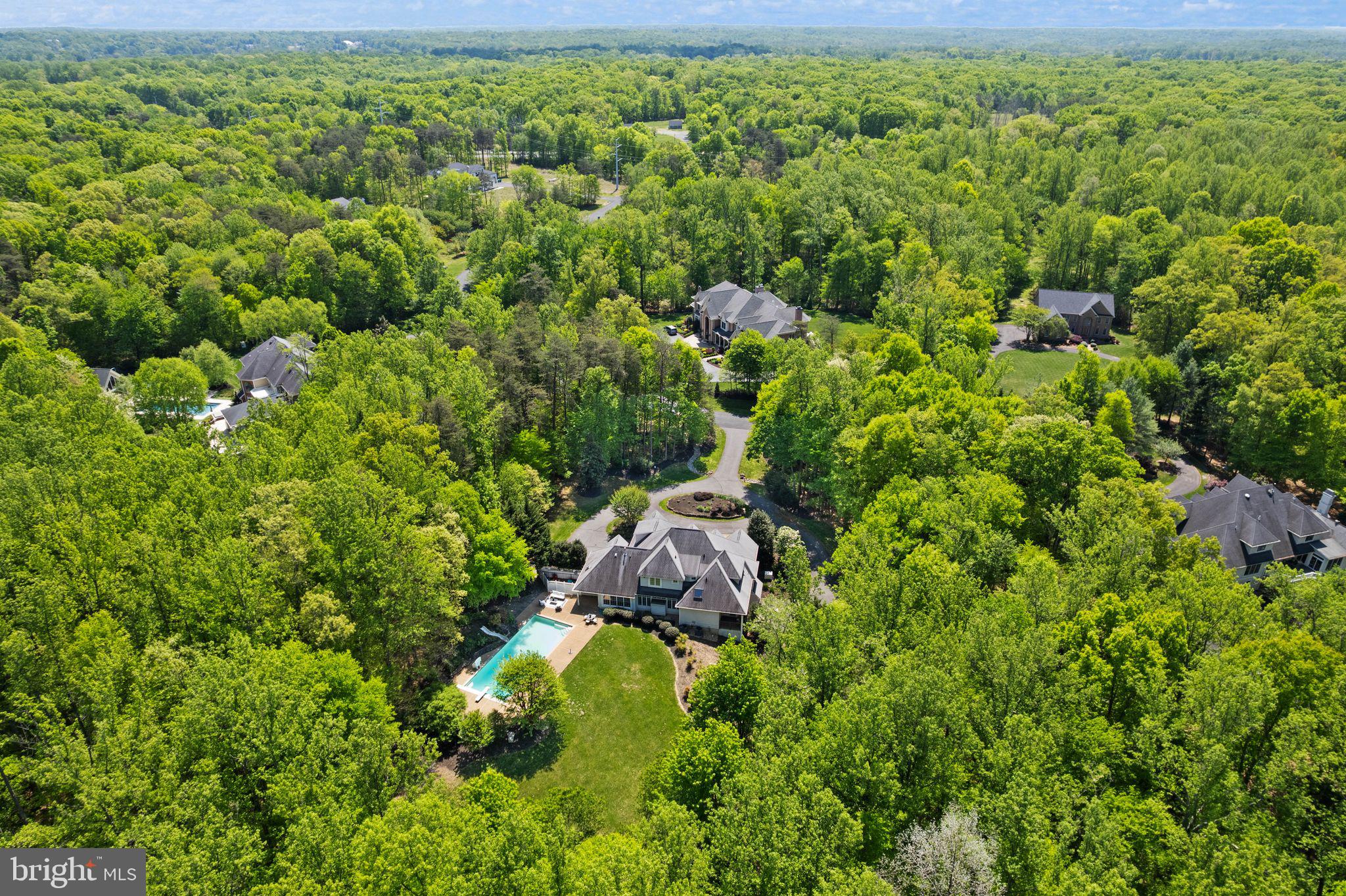 HUNTWOOD MANOR - Residential