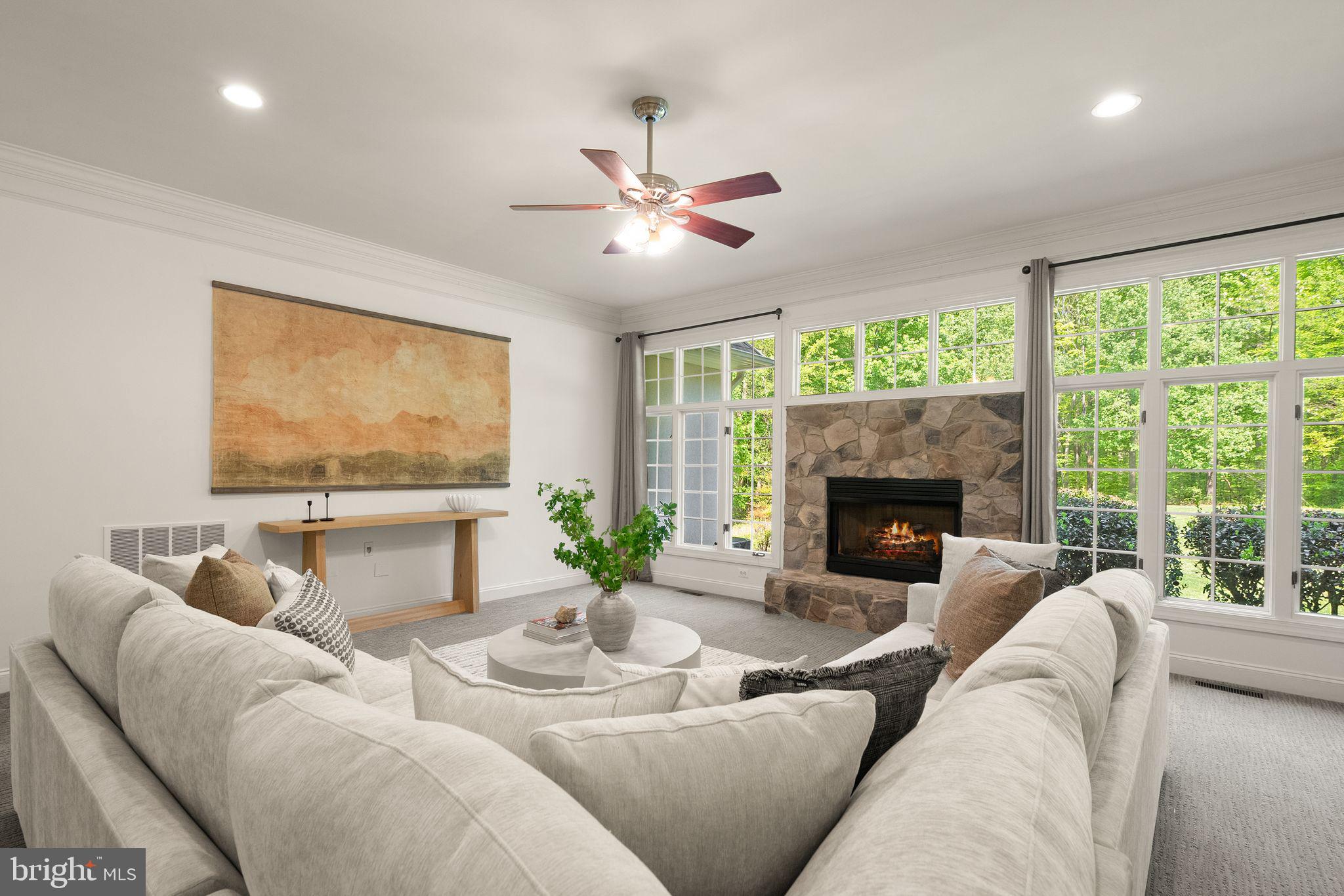 HUNTWOOD MANOR - Residential