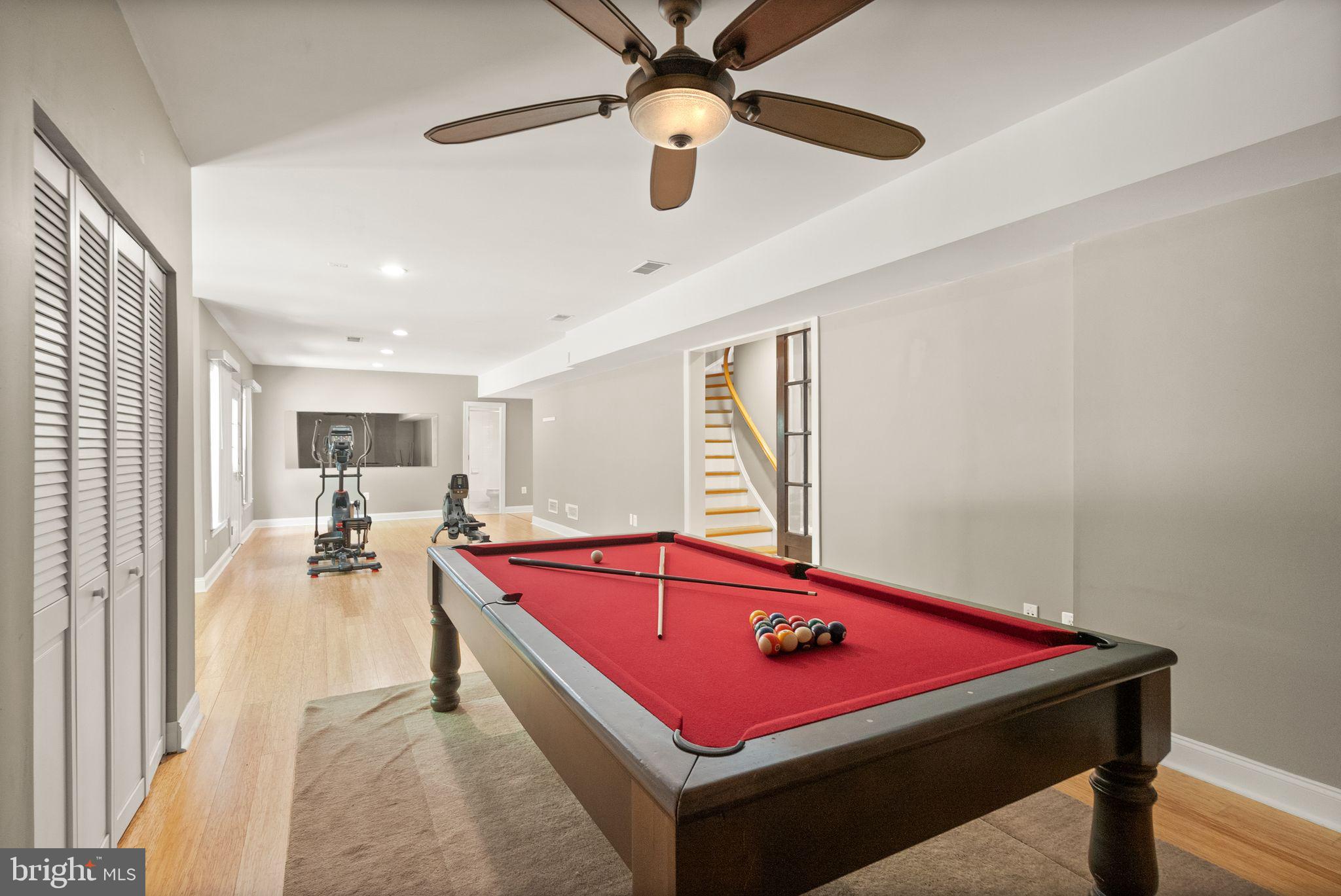 HUNTWOOD MANOR - Residential