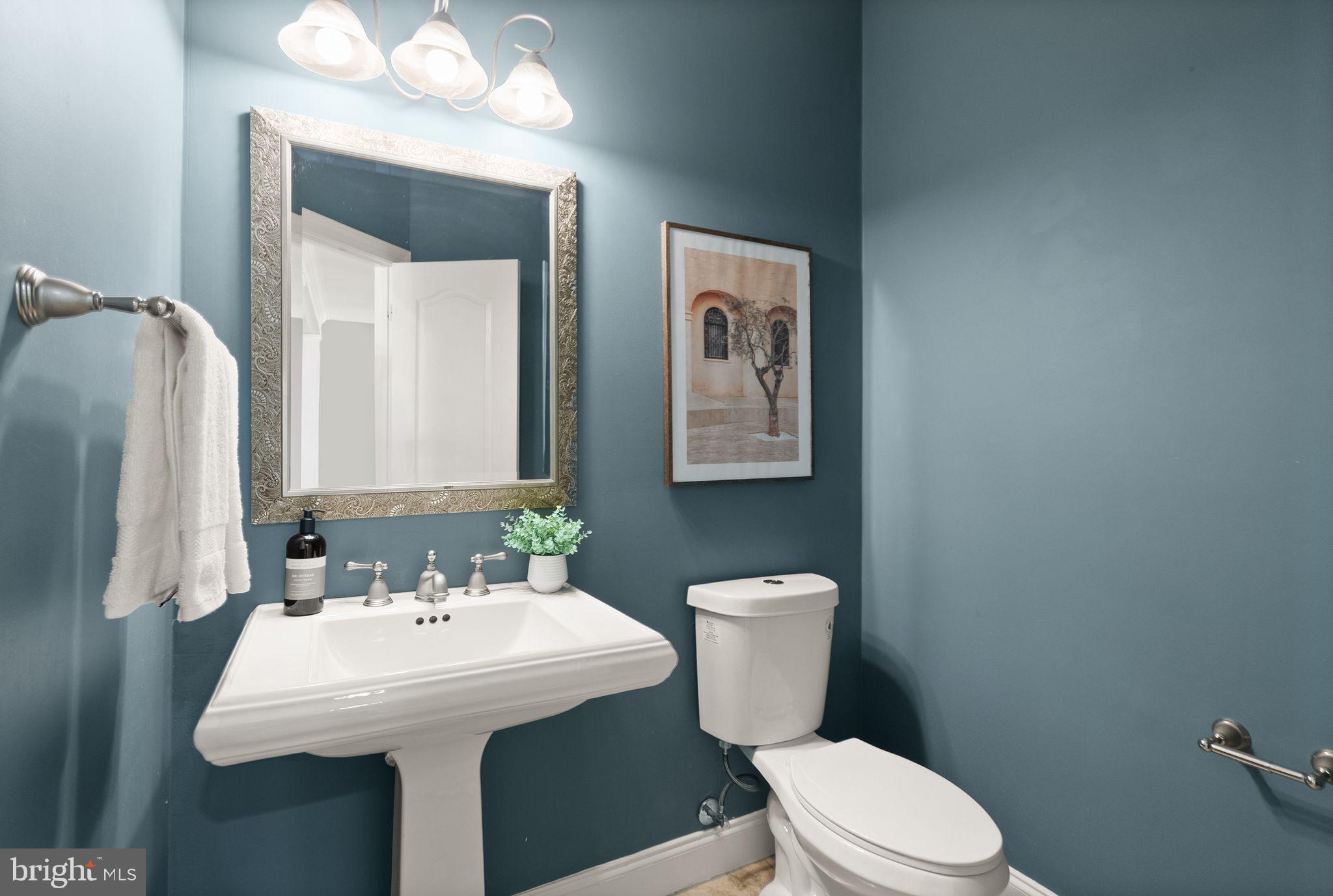 HUNTWOOD MANOR - Residential