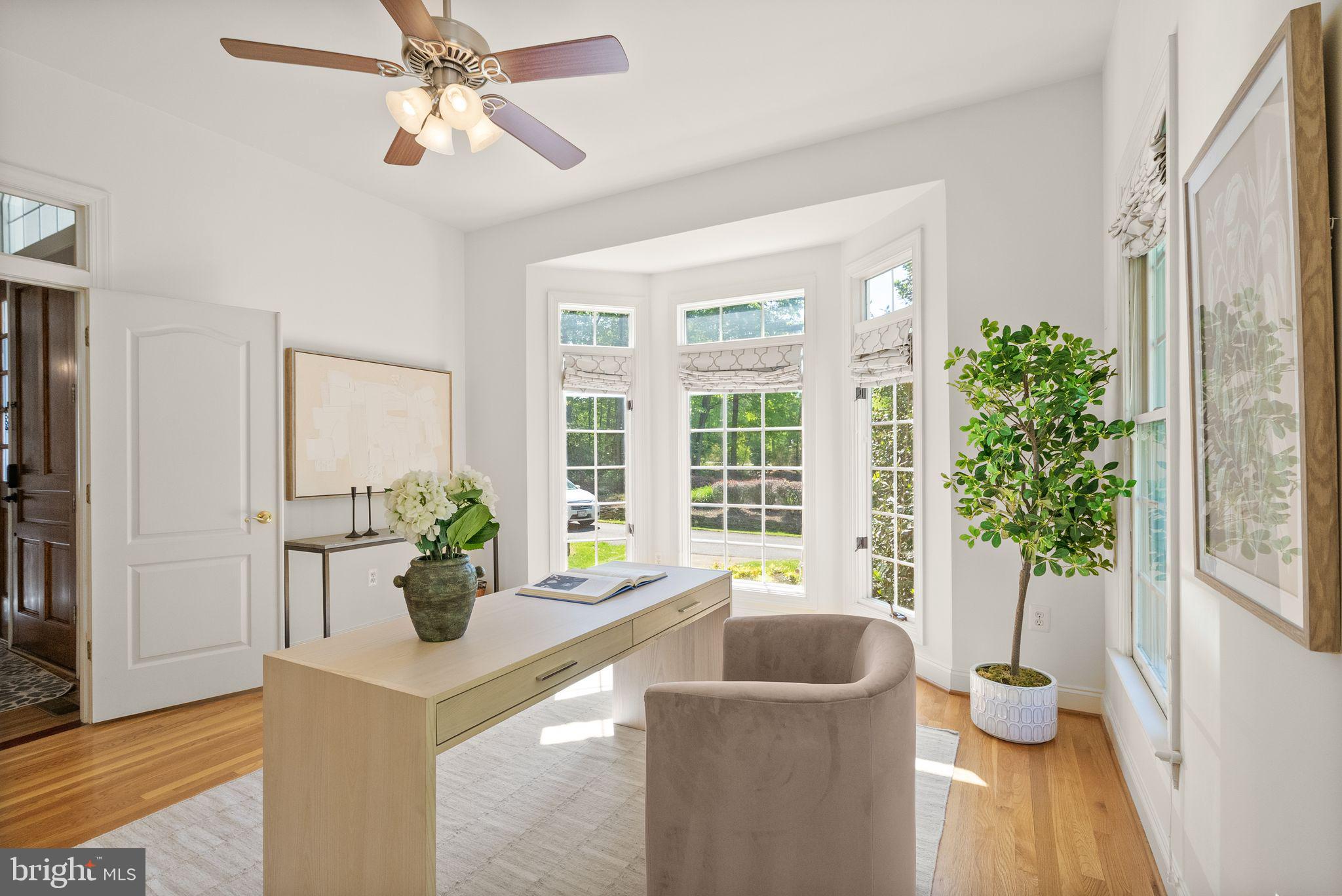 HUNTWOOD MANOR - Residential