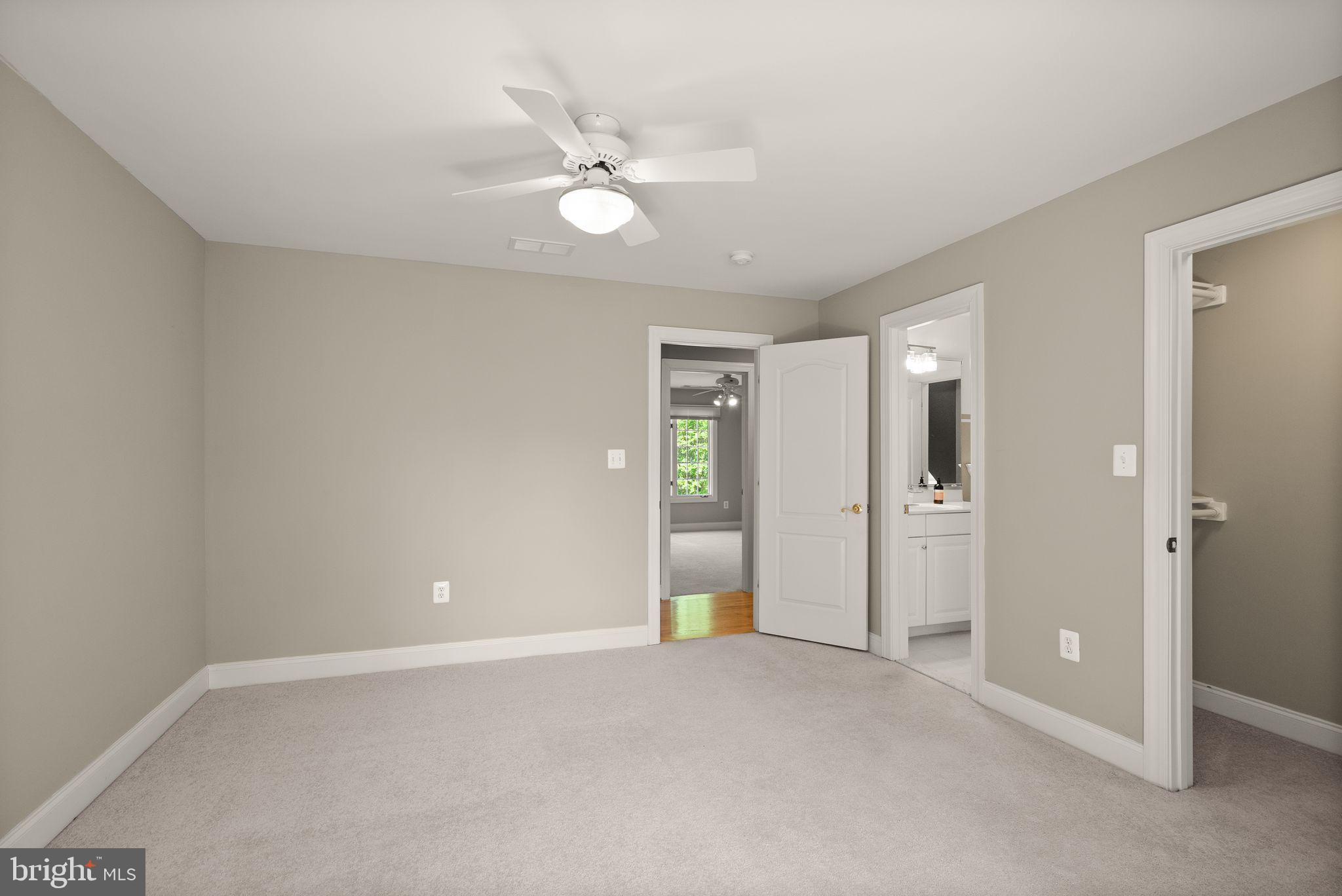 HUNTWOOD MANOR - Residential