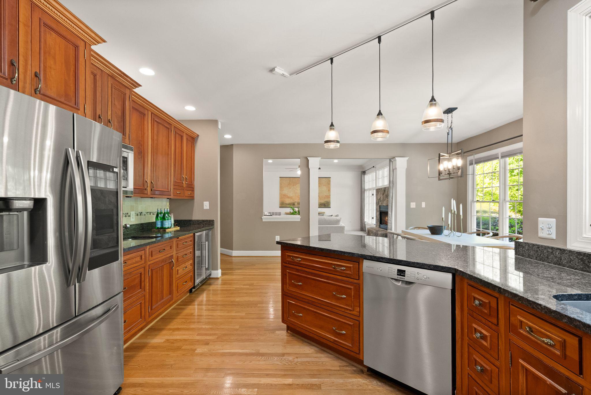 HUNTWOOD MANOR - Residential