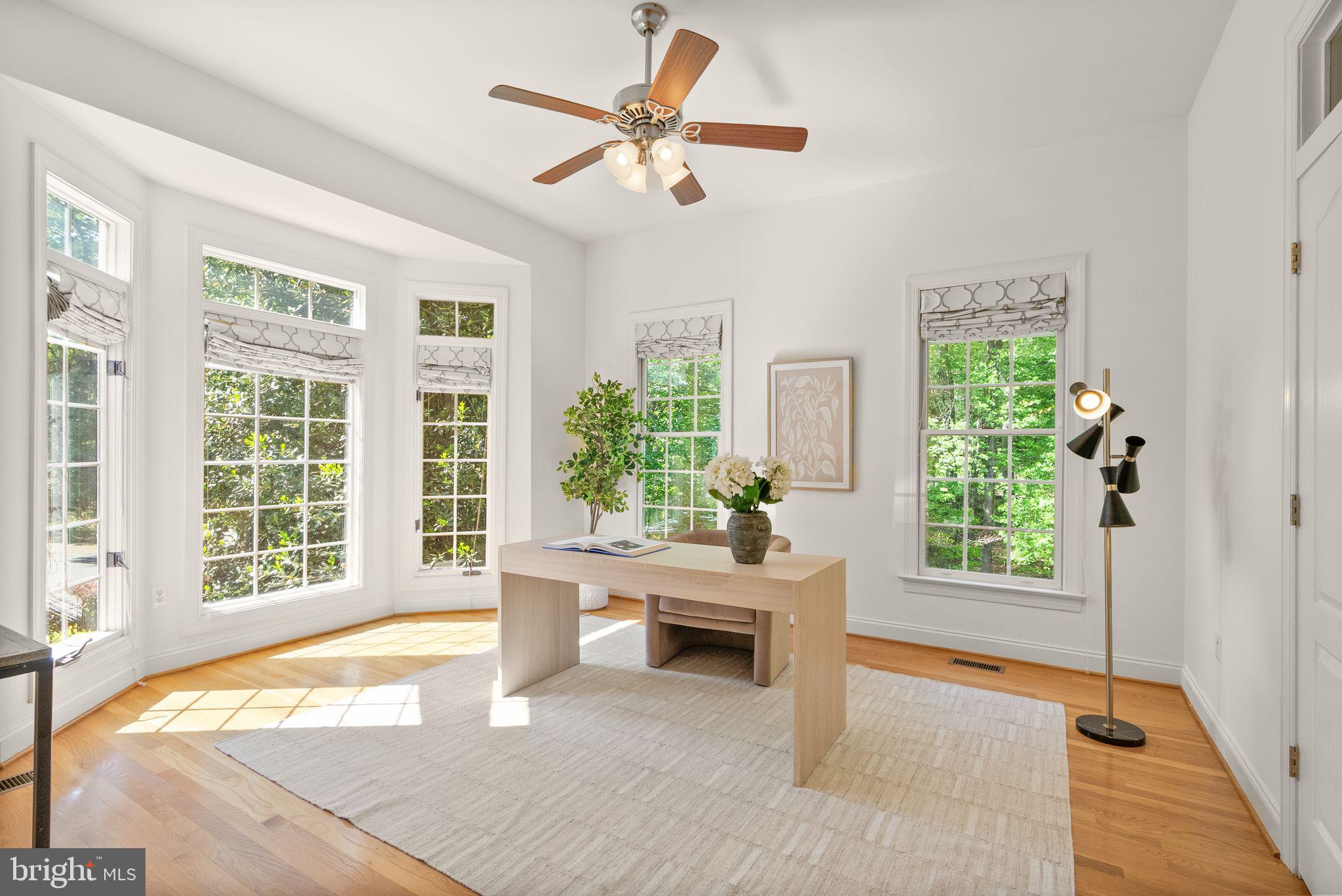 HUNTWOOD MANOR - Residential