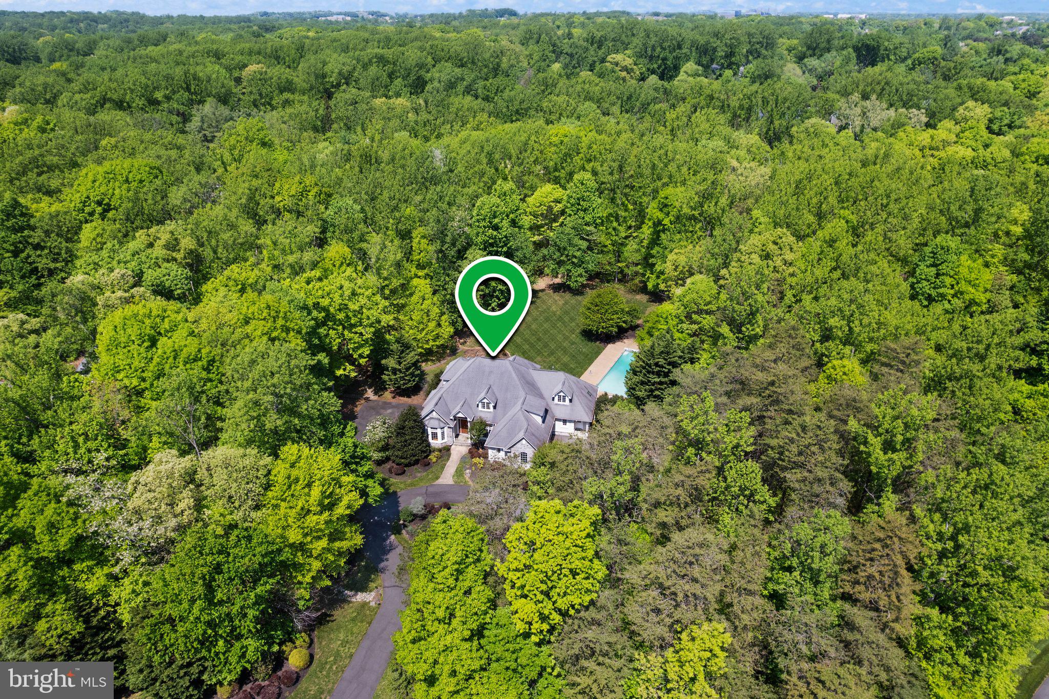 5033 HUNTWOOD MANOR DRIVE