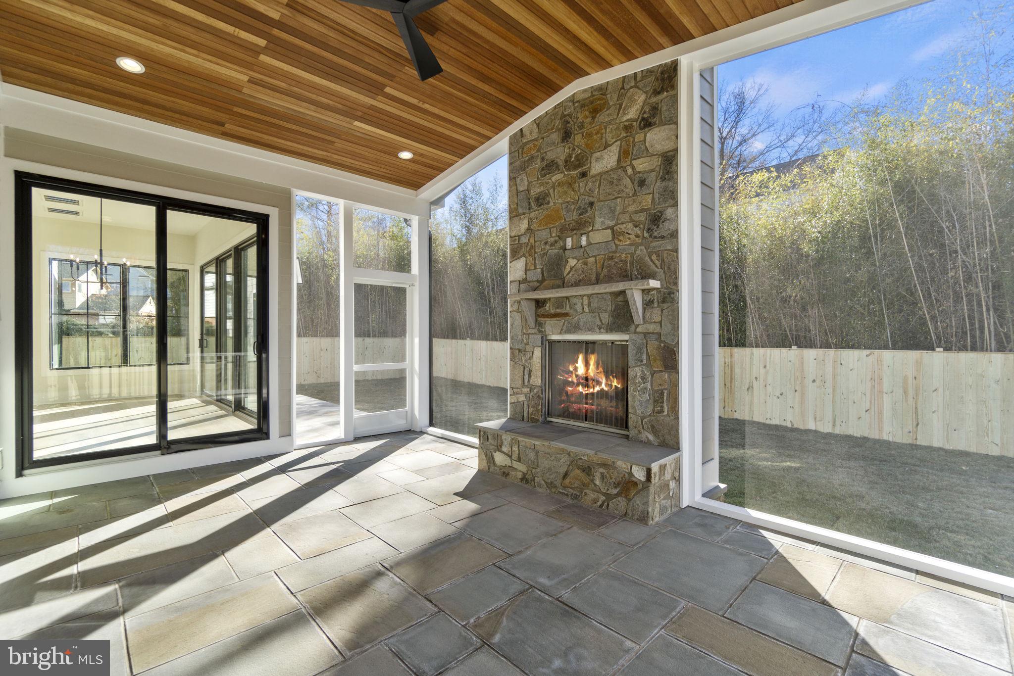 OAKWOOD KNOLLS - Residential