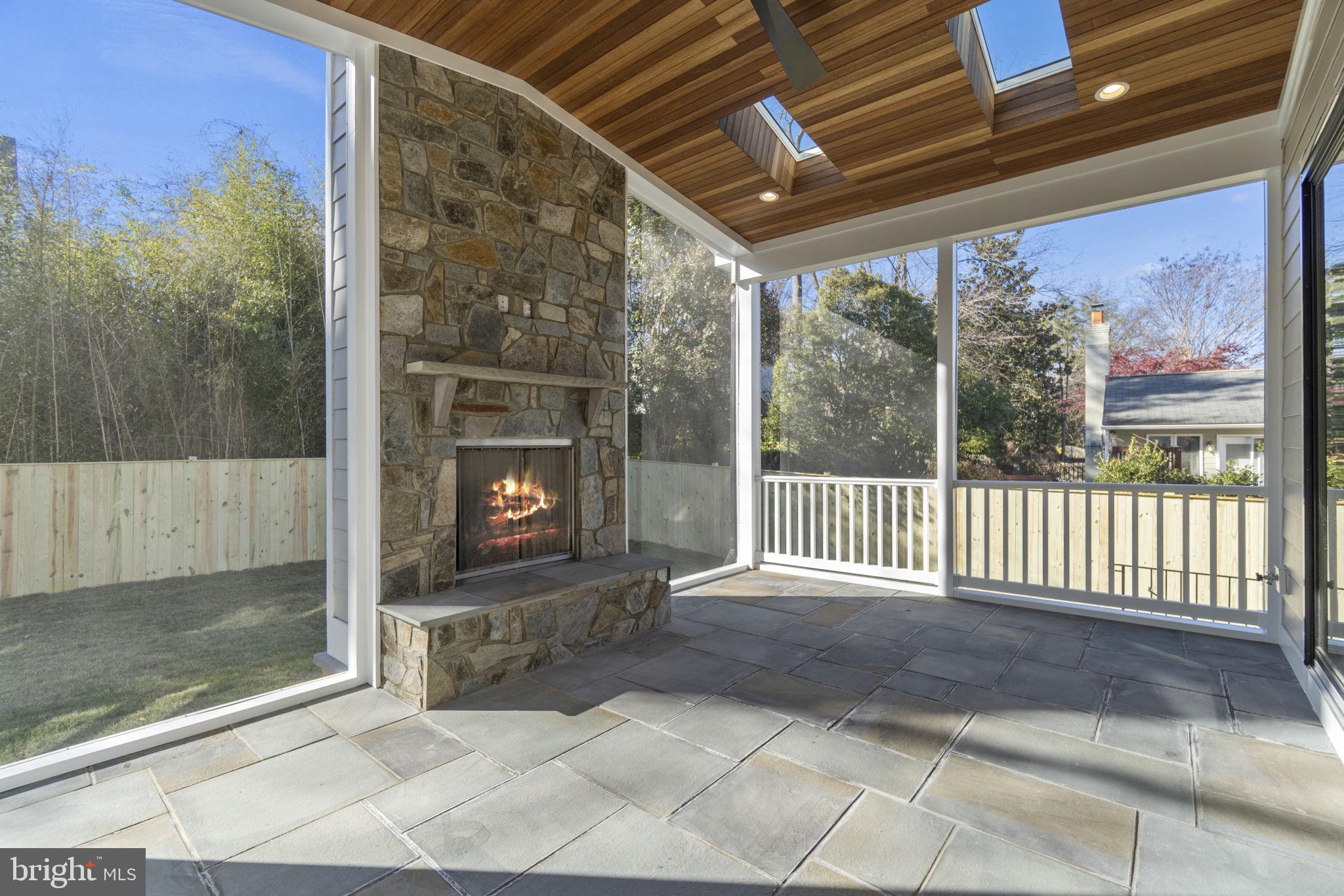 OAKWOOD KNOLLS - Residential