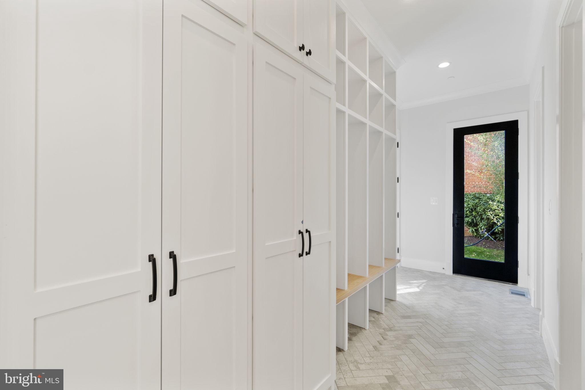 OAKWOOD KNOLLS - Residential