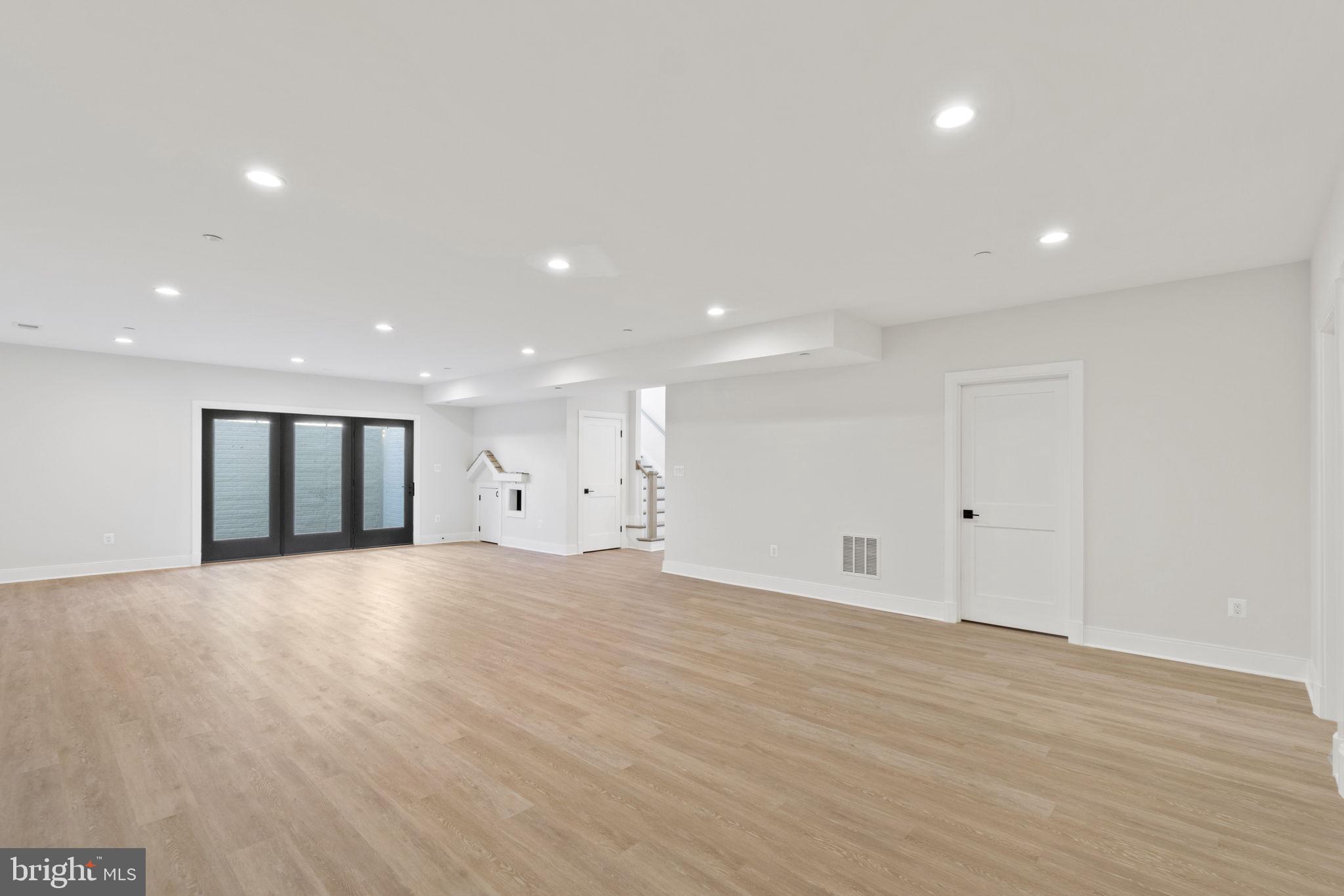 OAKWOOD KNOLLS - Residential