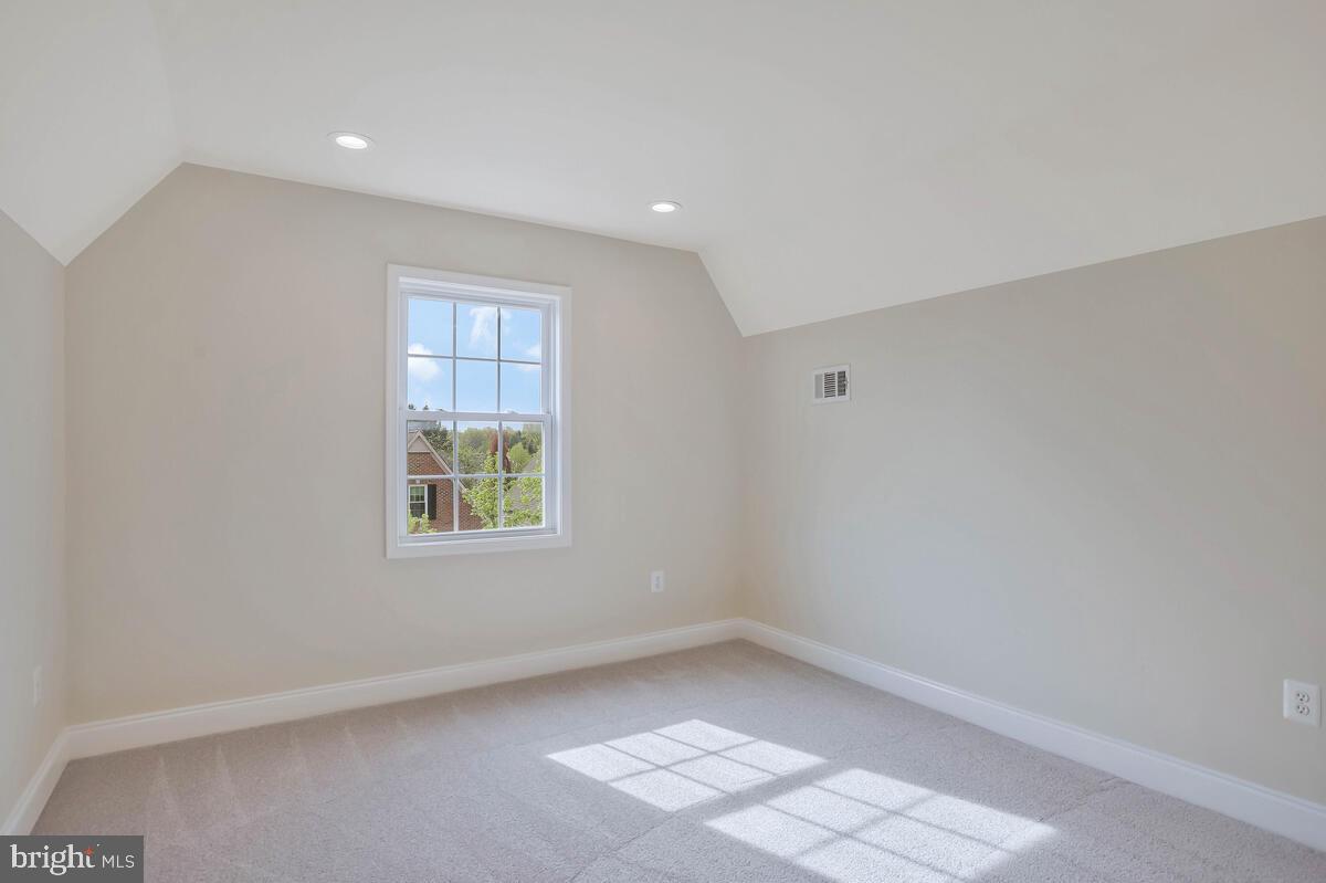 SENECA CROSSING - Residential