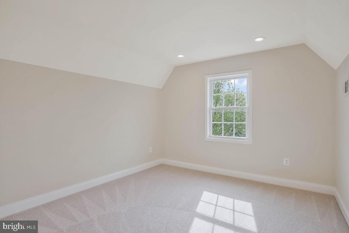 SENECA CROSSING - Residential