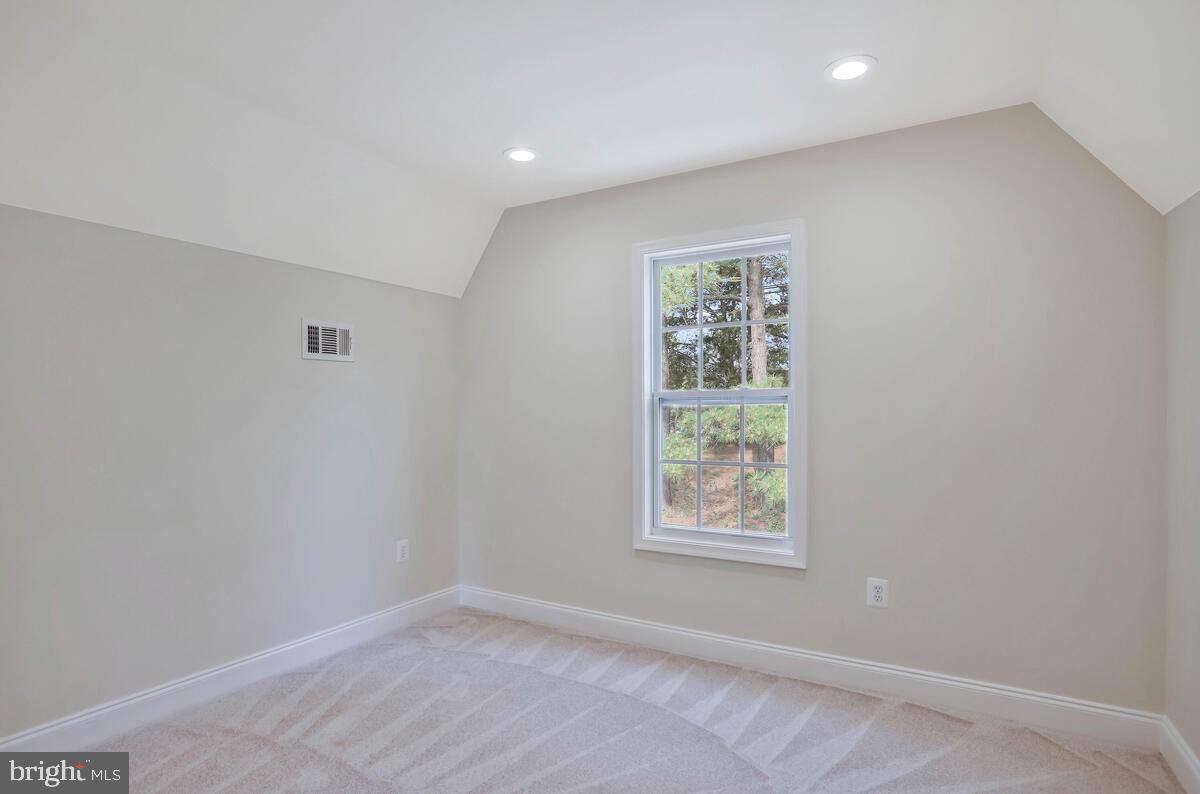 SENECA CROSSING - Residential