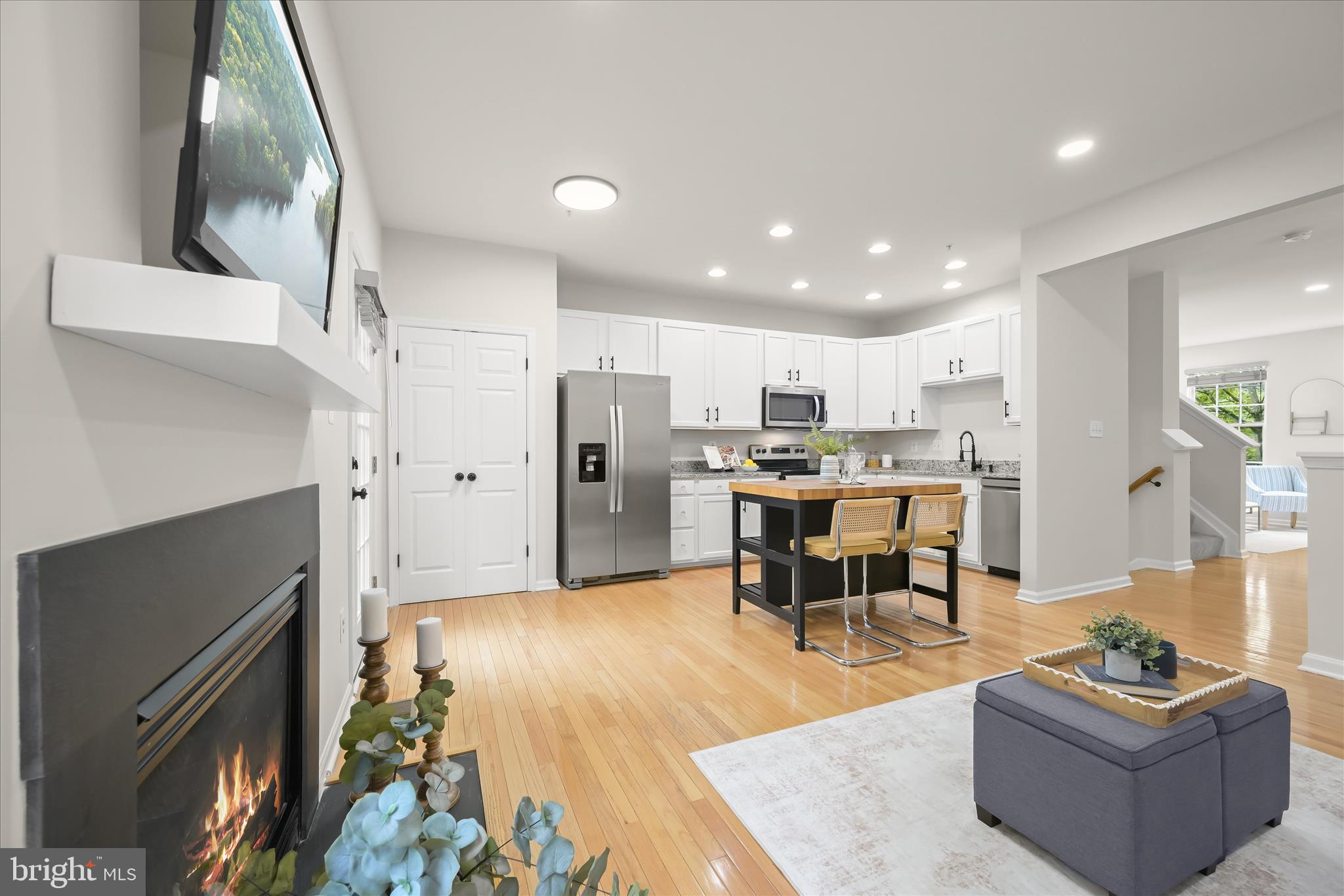 RIVER HILL - Residential