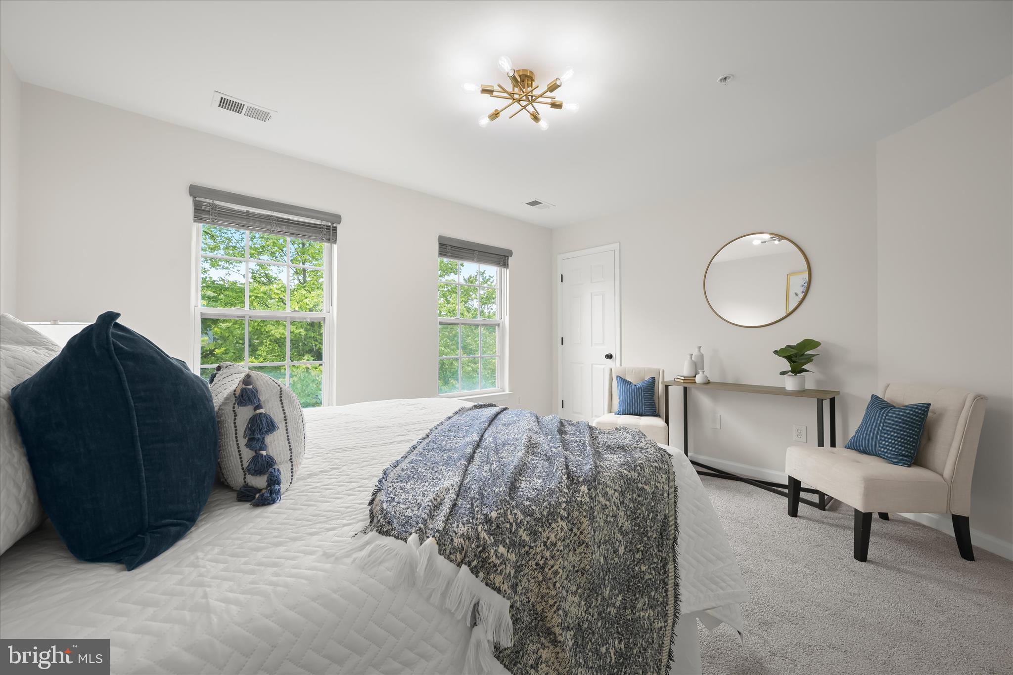 RIVER HILL - Residential