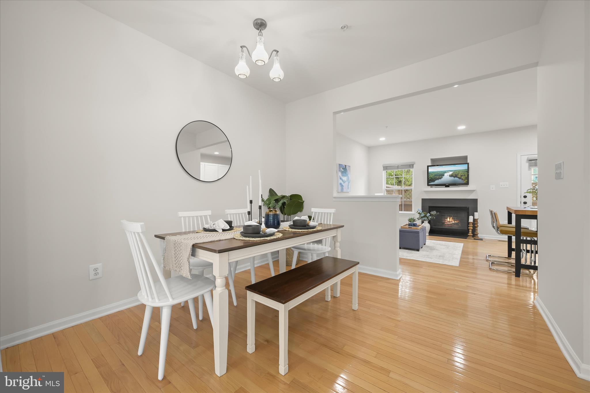 RIVER HILL - Residential