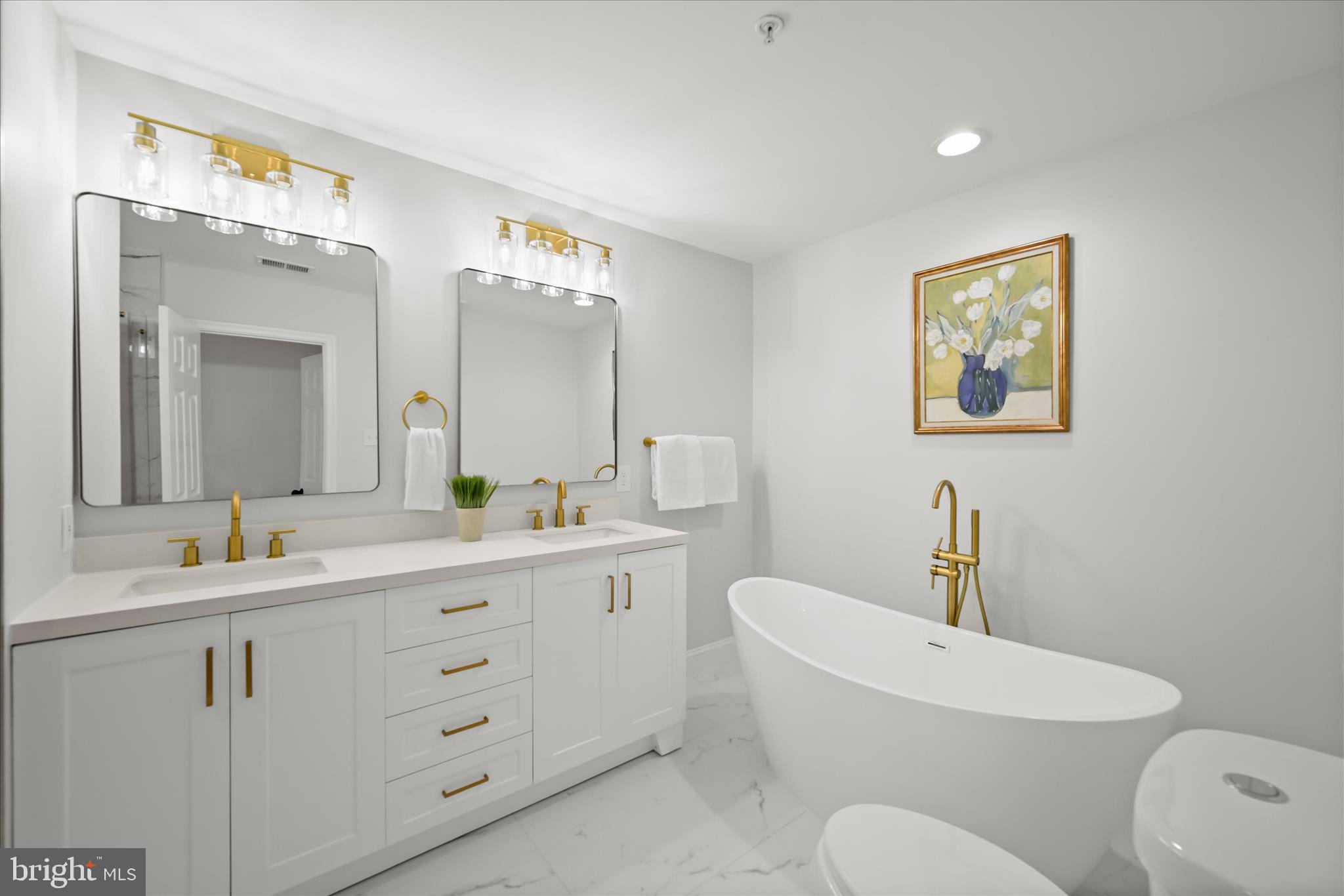 RIVER HILL - Residential