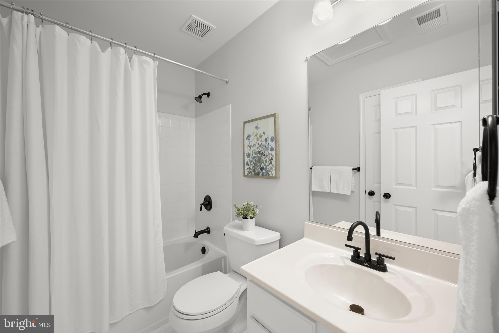 RIVER HILL - Residential