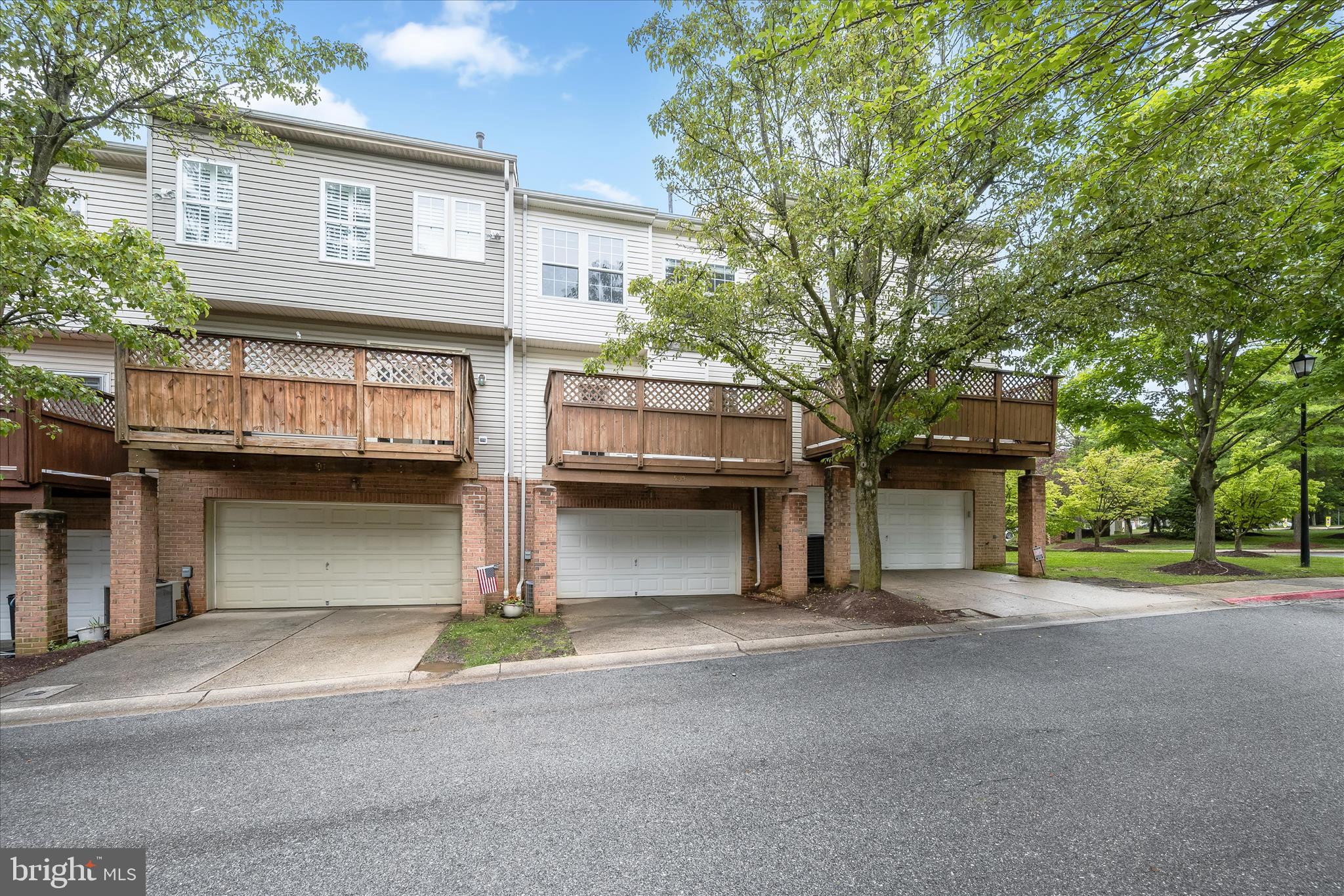 RIVER HILL - Residential
