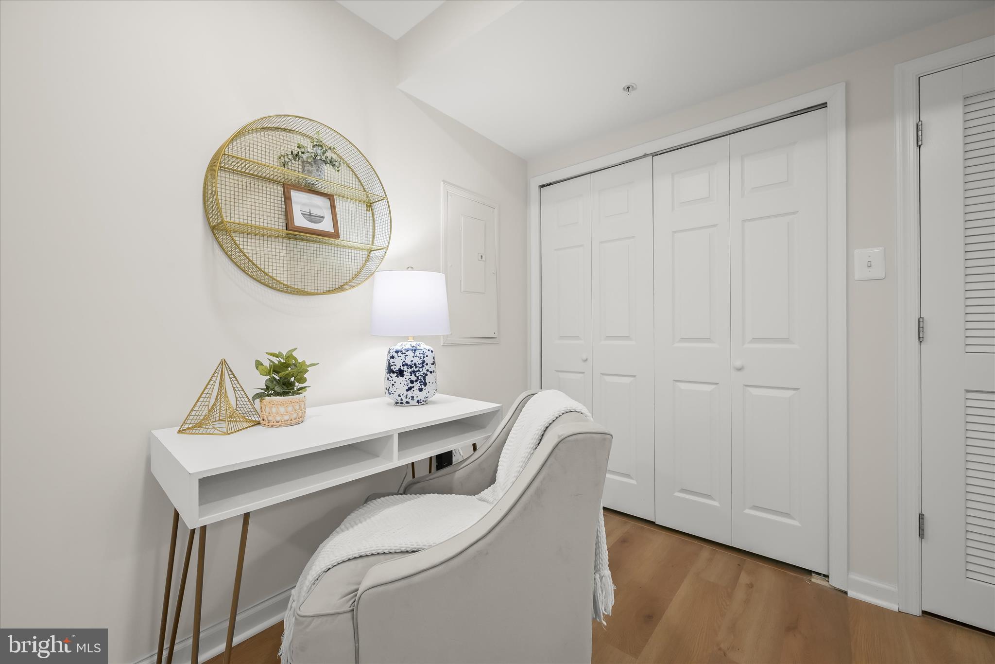 RIVER HILL - Residential