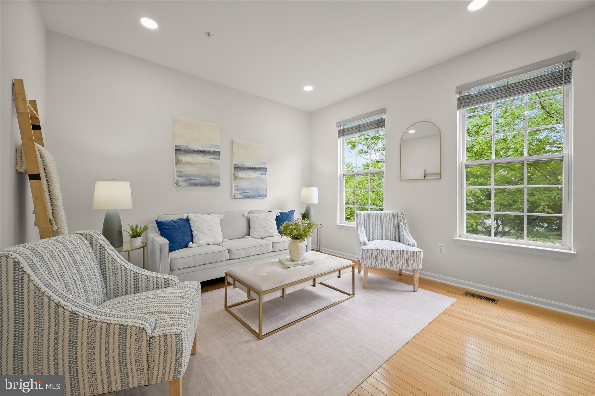 RIVER HILL - Residential