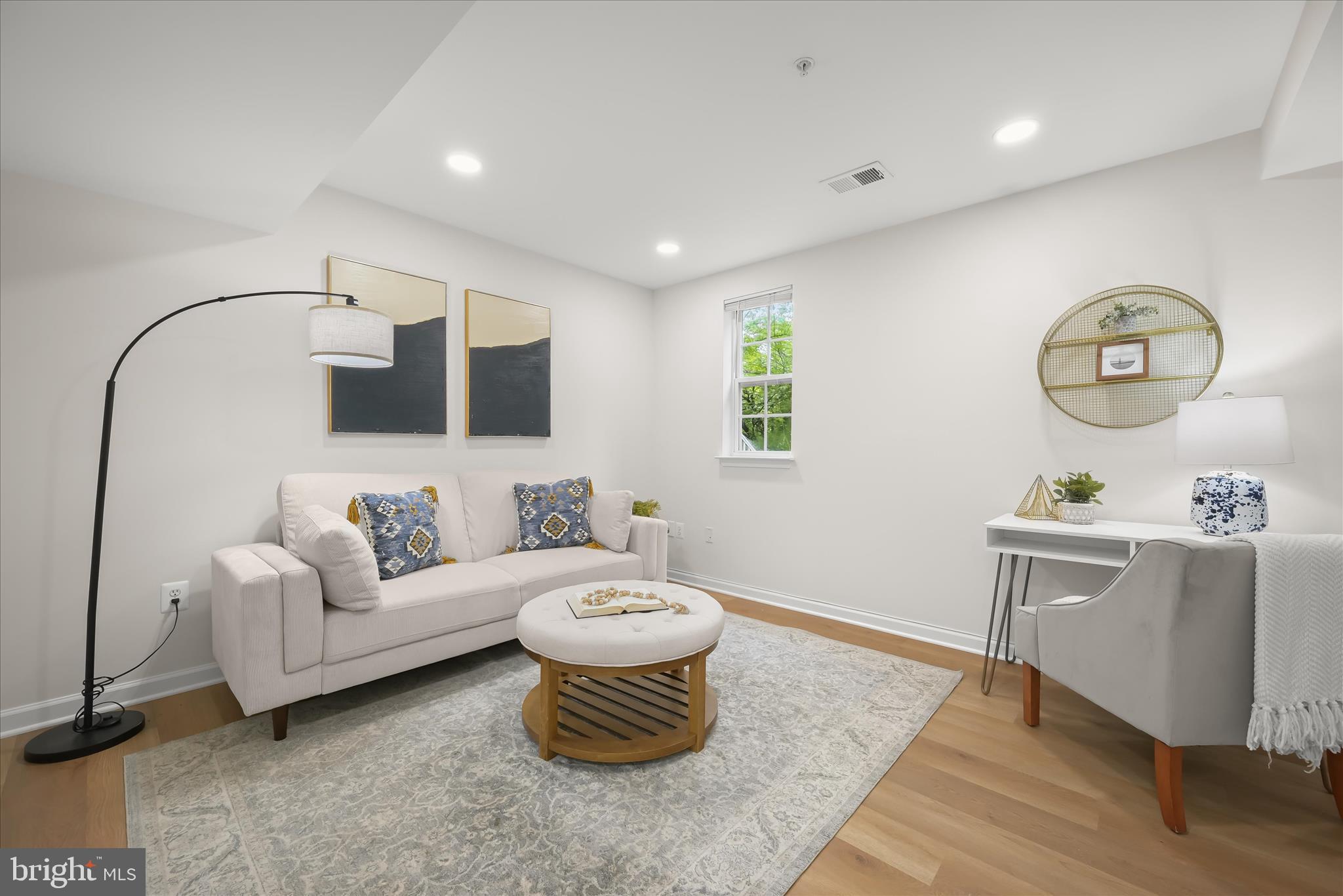 RIVER HILL - Residential