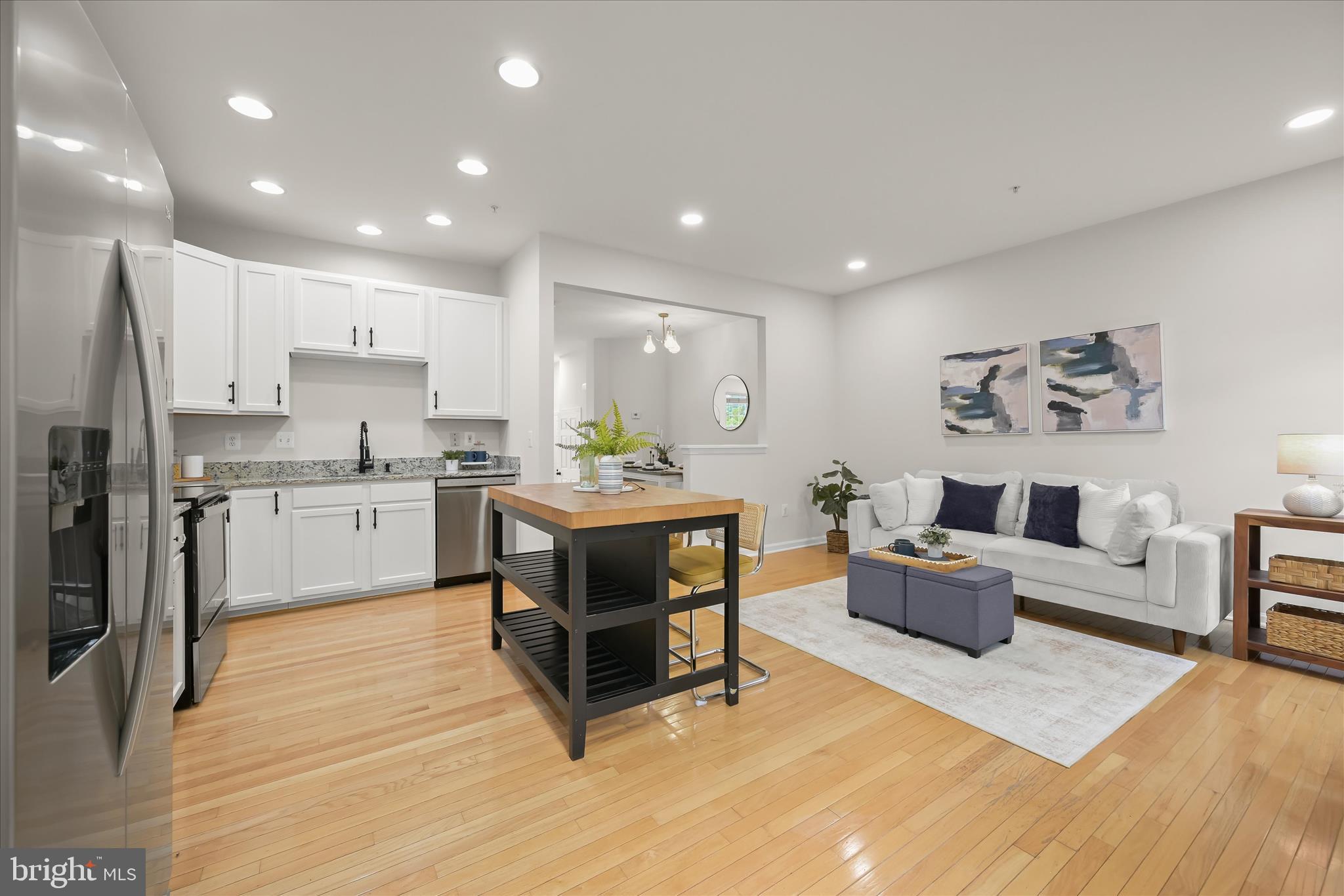 RIVER HILL - Residential