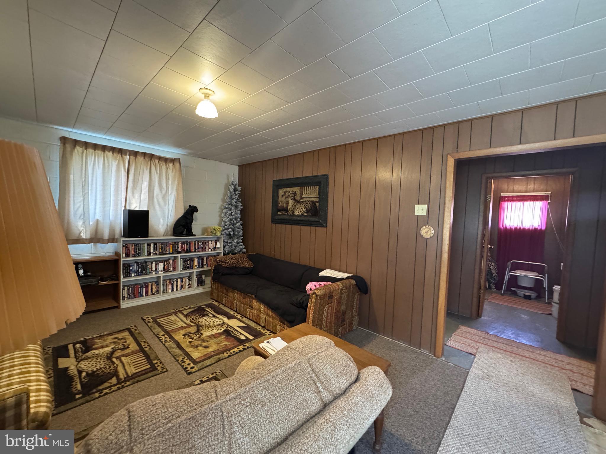 ELK HORN - Residential